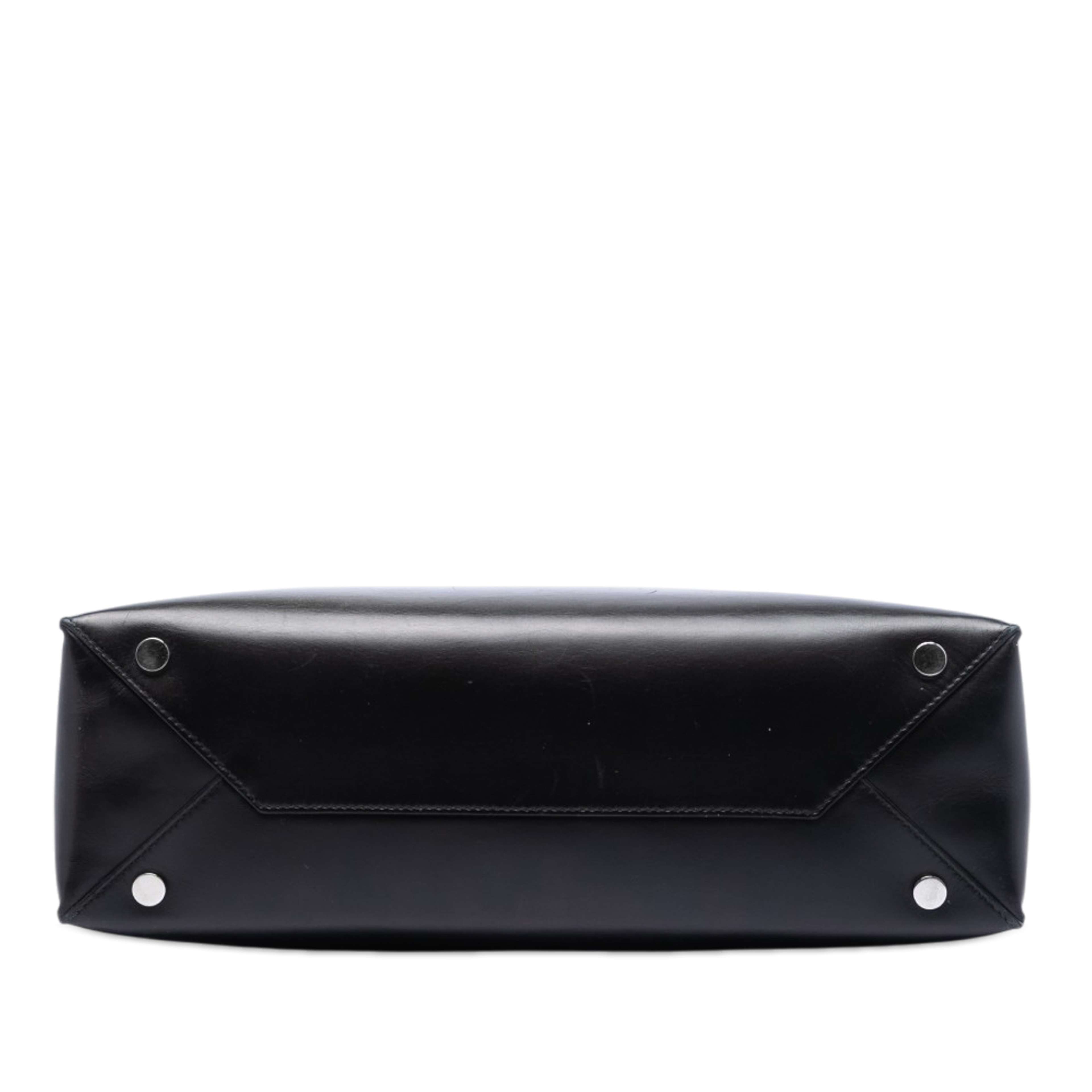 Balenciaga Small Leather Cable Shopper Tote, från Luxclusif, i färgen black. Klicka för att öppna bilden i stort format