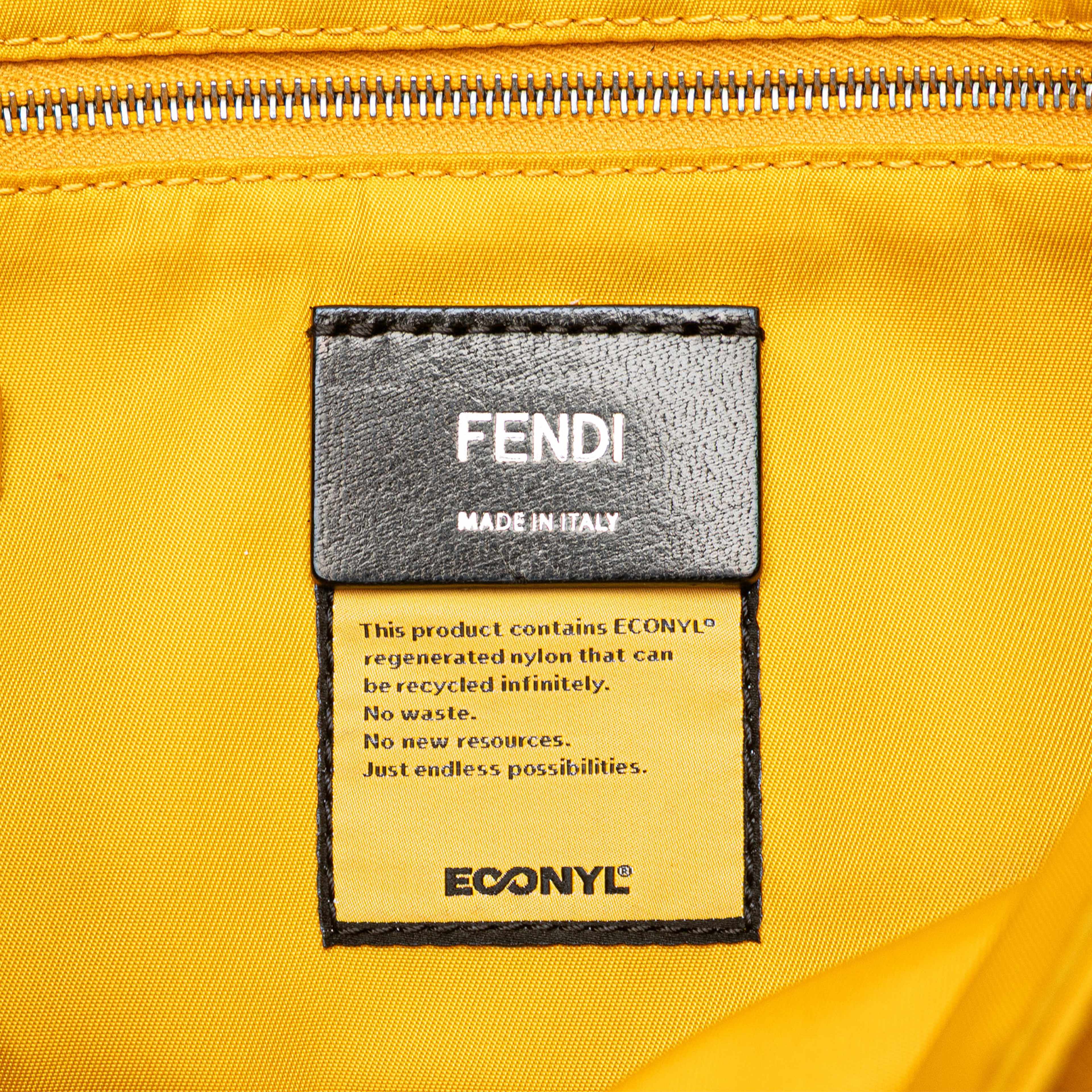 Fendi Medium Econyl Nylon Baguette Crossbody, från Luxclusif, i färgen yellow. Klicka för att öppna bilden i stort format