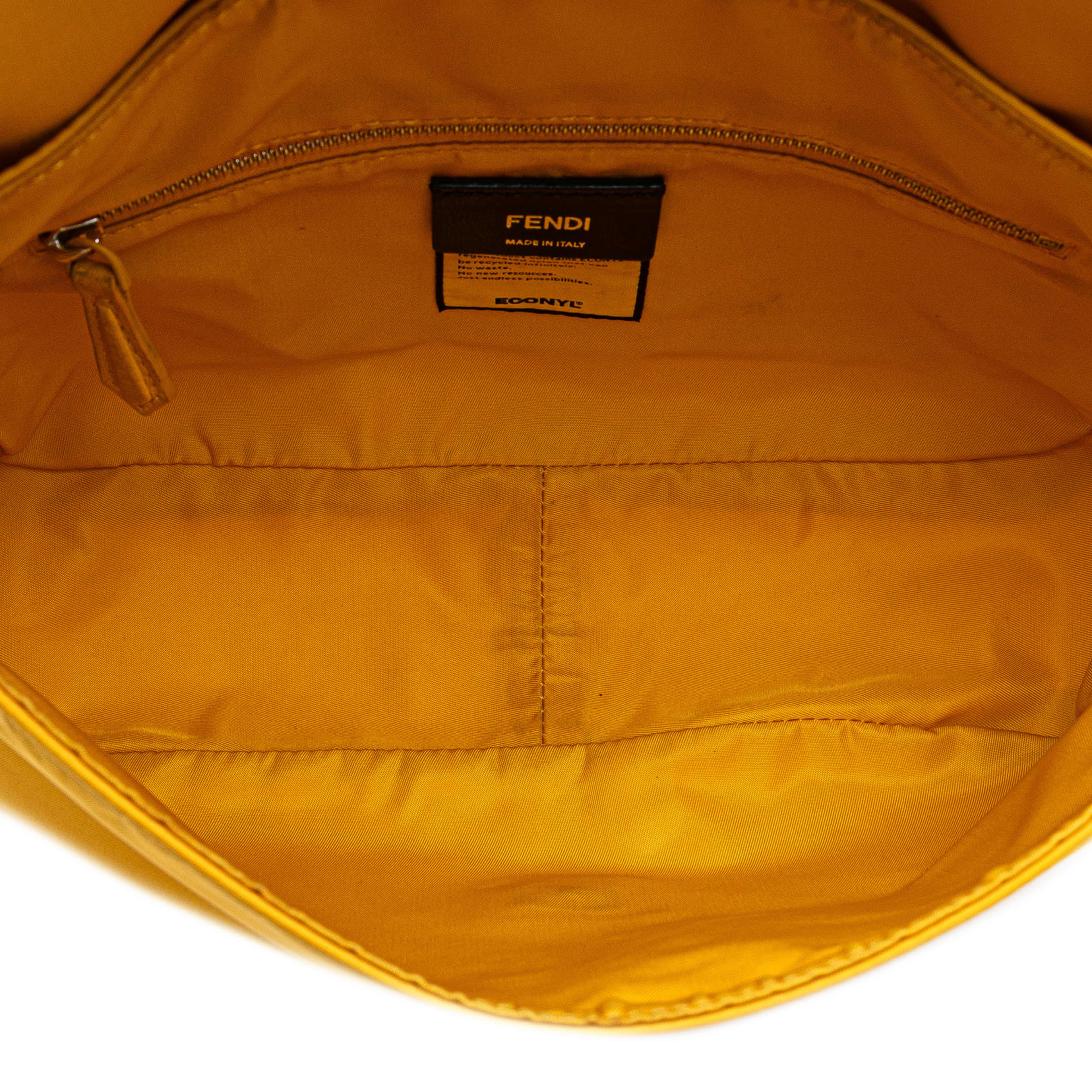 Fendi Medium Econyl Nylon Baguette Crossbody, från Luxclusif, i färgen yellow. Klicka för att öppna bilden i stort format