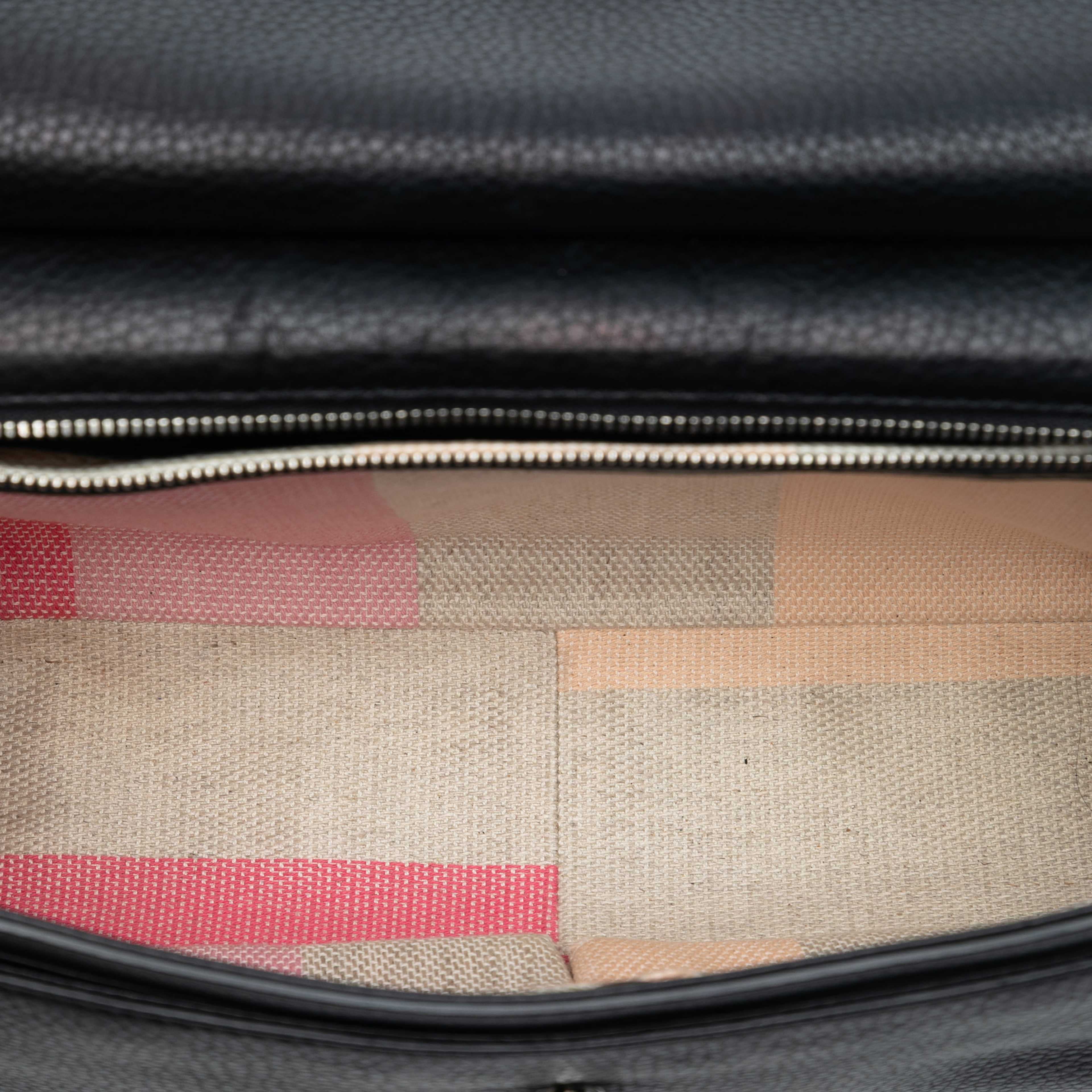 Gucci Medium Leather Bamboo Daily Crossbody, från Luxclusif, i färgen black. Klicka för att öppna bilden i stort format