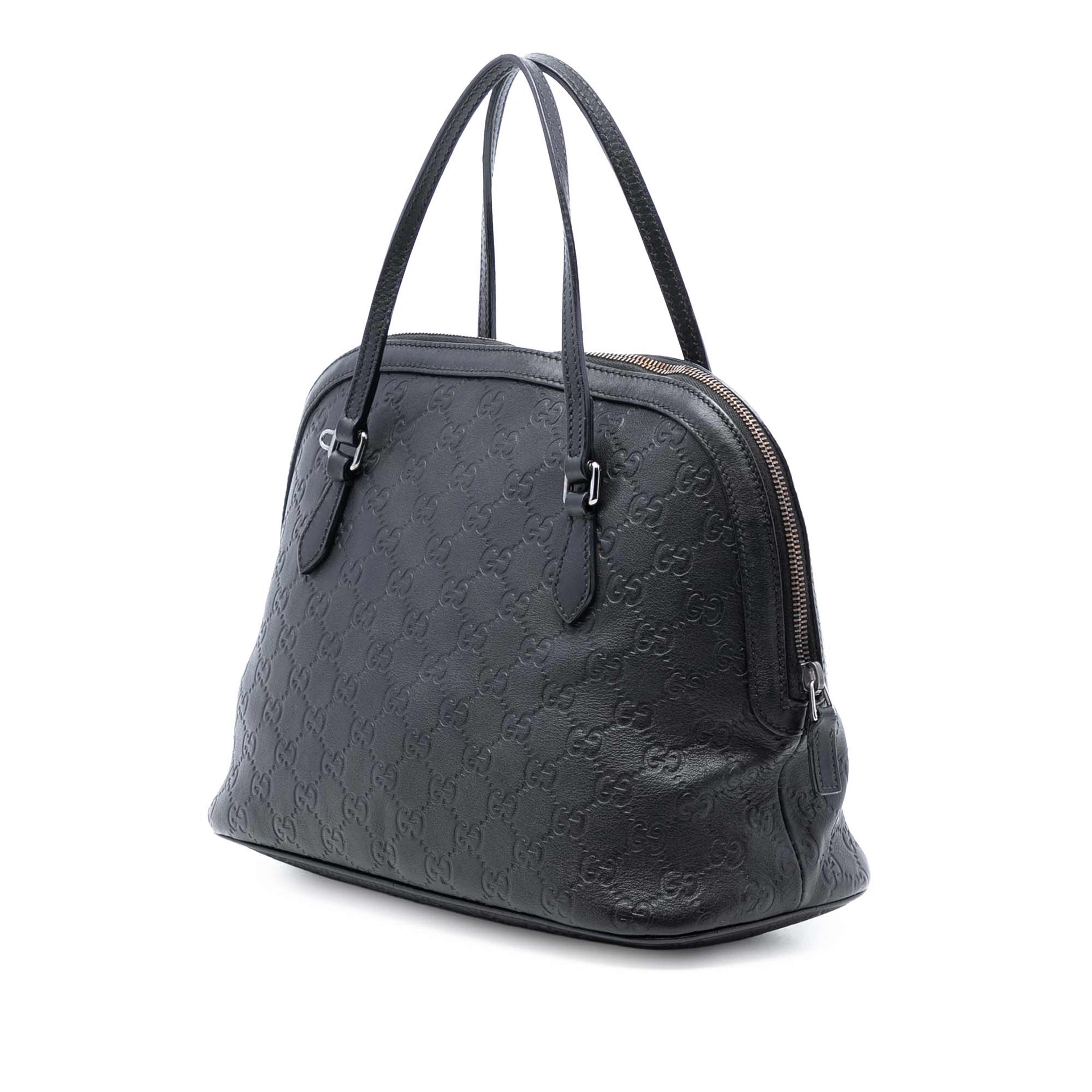Gucci Medium Guccissima Dome Satchel, från Luxclusif, i färgen black. Klicka för att öppna bilden i stort format