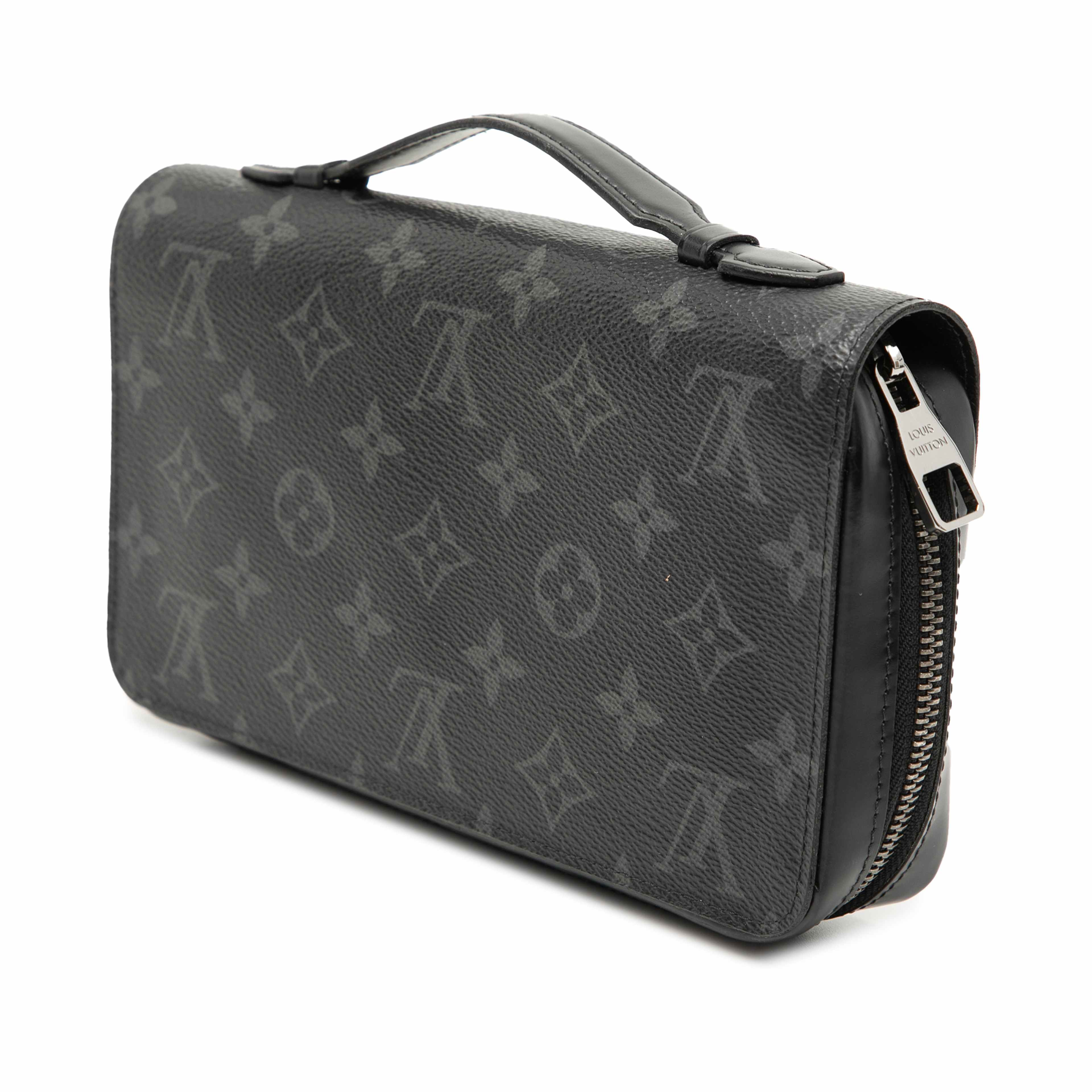 Louis Vuitton Monogram Eclipse Zippy Xl Wallet, från Luxclusif, i färgen svart. Klicka för att öppna bilden i stort format