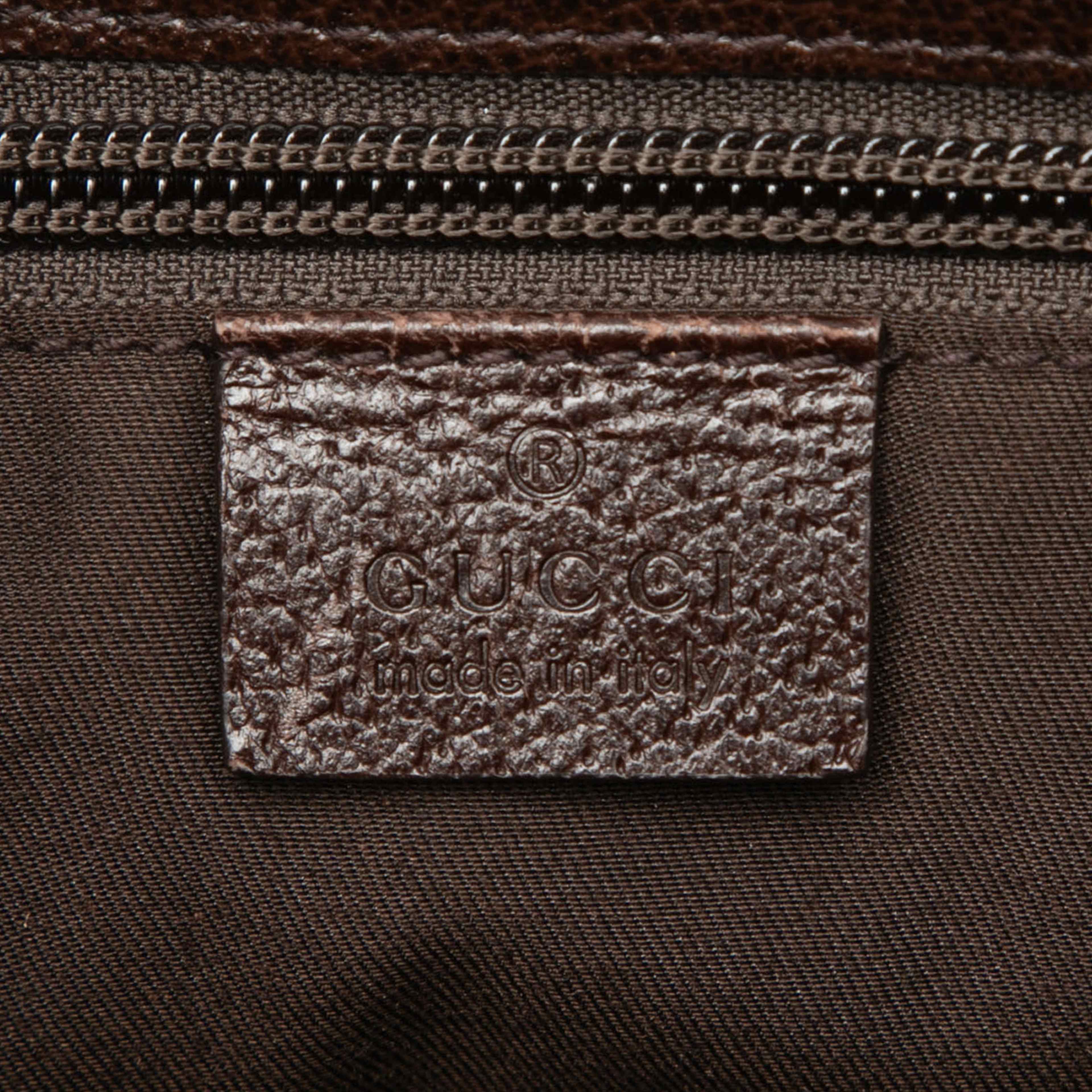 Gucci Gg Canvas Crossbody, från Luxclusif, i färgen beige. Klicka för att öppna bilden i stort format