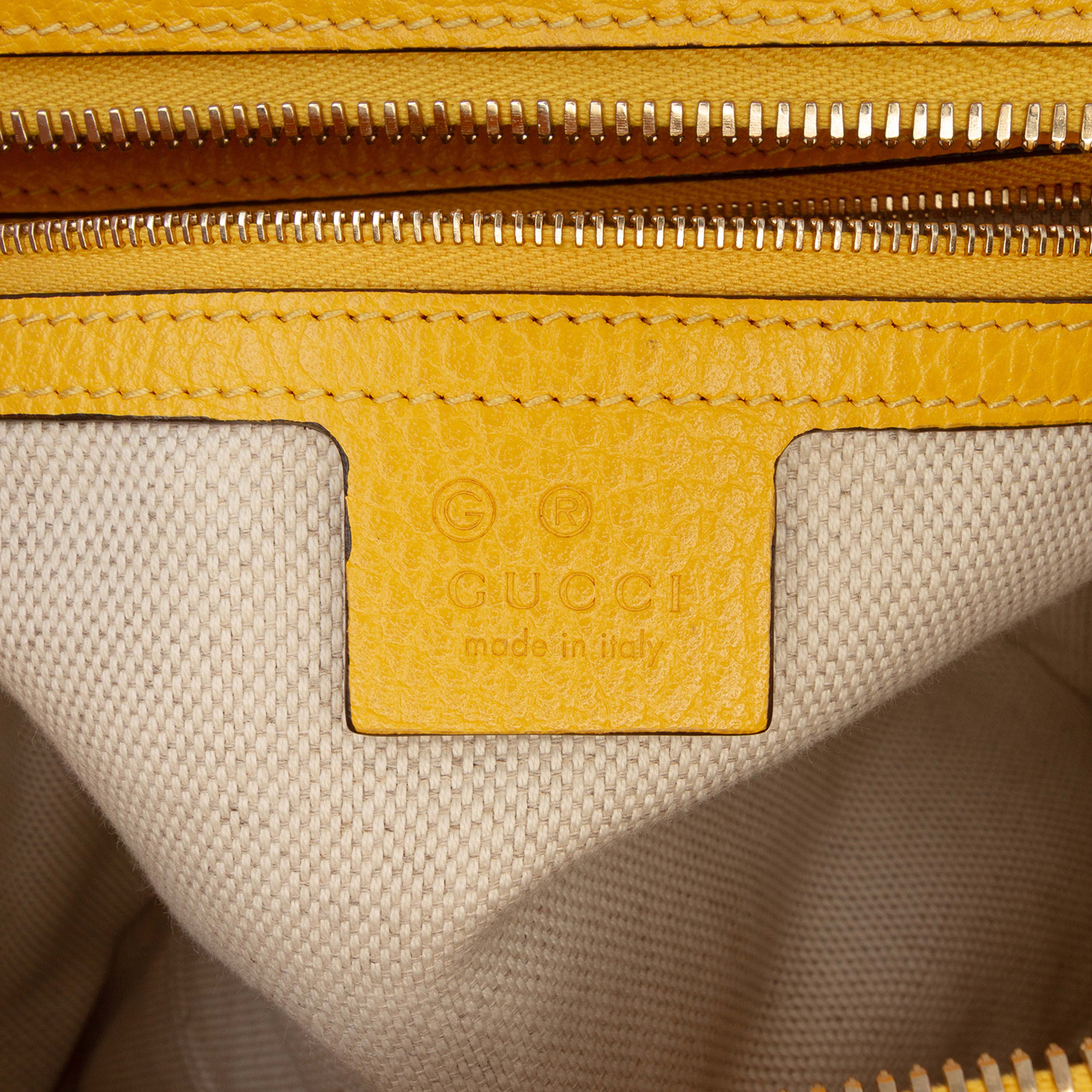 Gucci Medium Leather Soho Top Handle Convertible Tote, från Luxclusif, i färgen mustard. Klicka för att öppna bilden i stort format