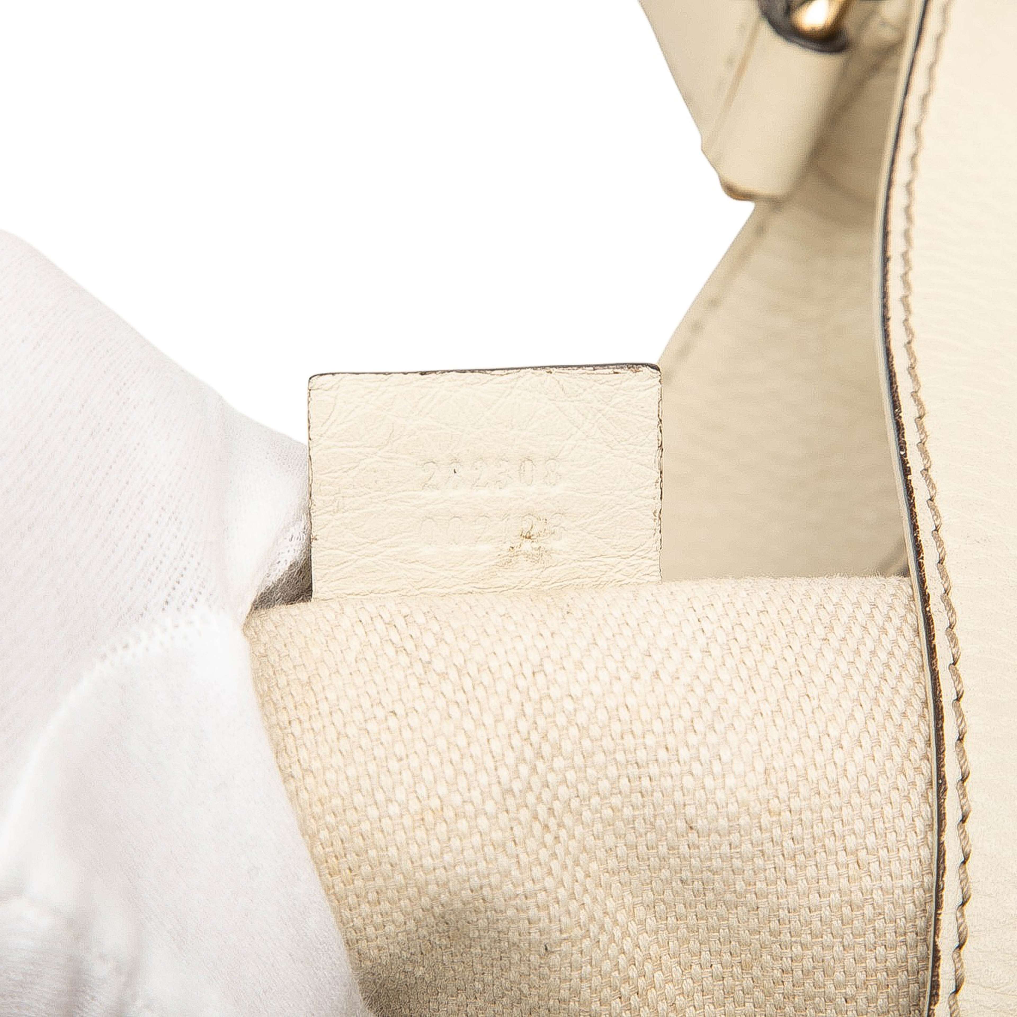 Gucci Large Leather Soho Cellarius Tote, från Luxclusif, i färgen white. Klicka för att öppna bilden i stort format