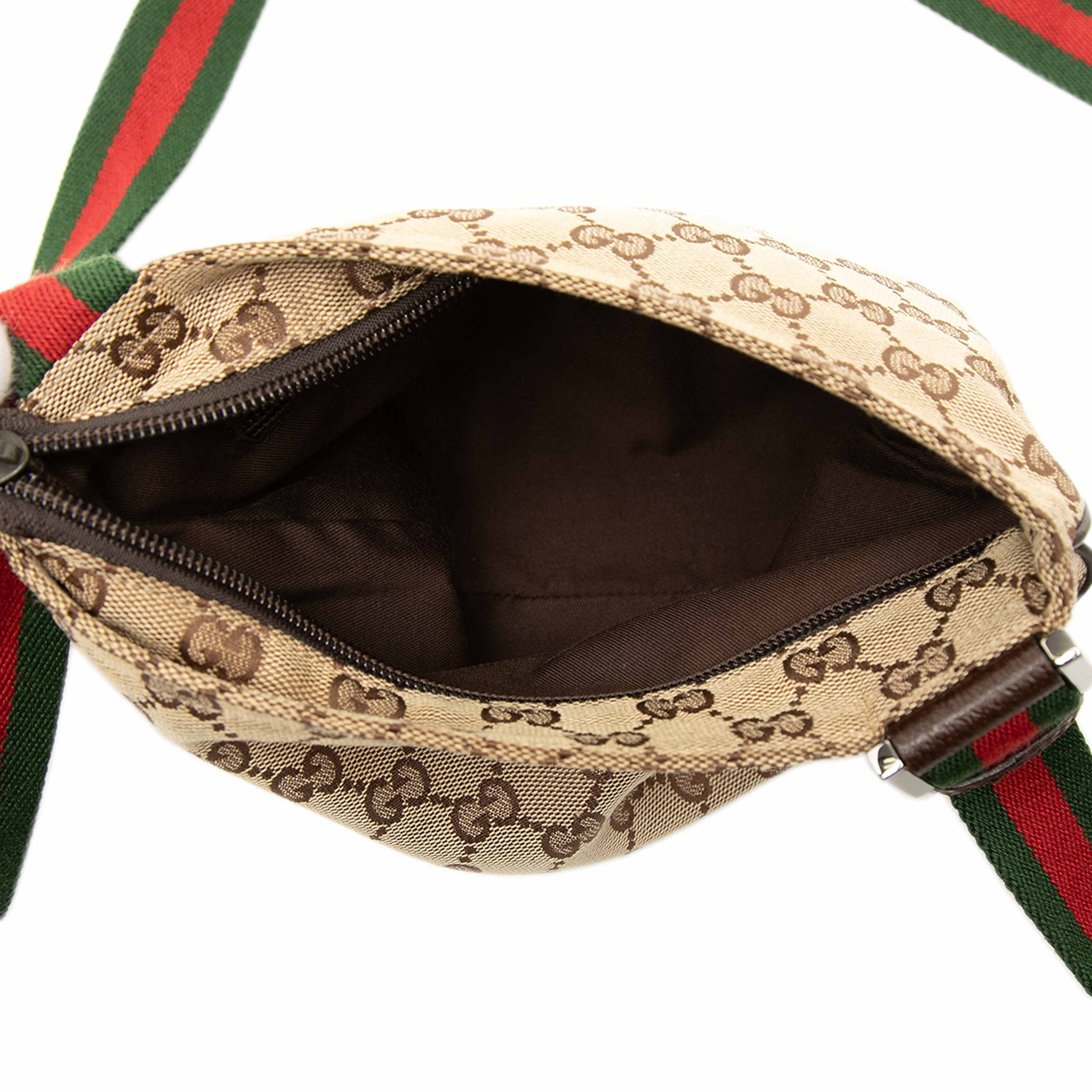 Gucci Gg Canvas Web Crossbody, från Luxclusif, i färgen beige. Klicka för att öppna bilden i stort format