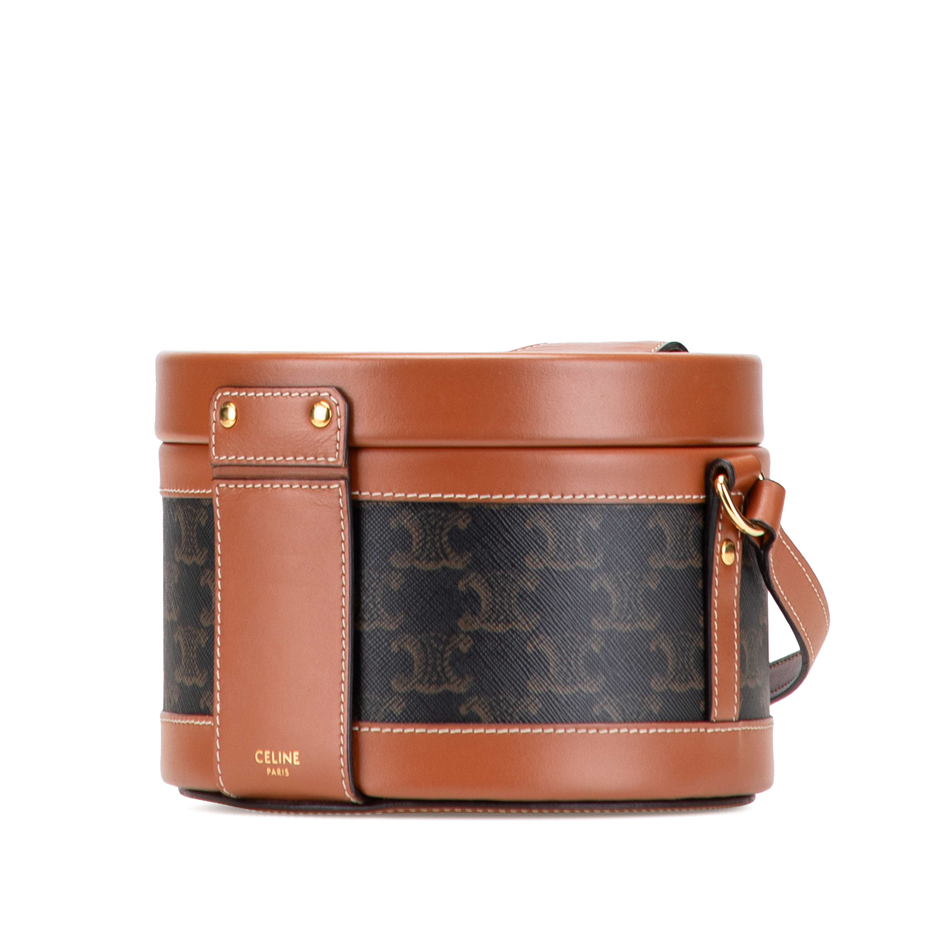 Celine Medium Triomphe Coated Canvas Tambour Crossbody, från Luxclusif, i färgen brun. Klicka för att öppna bilden i stort format