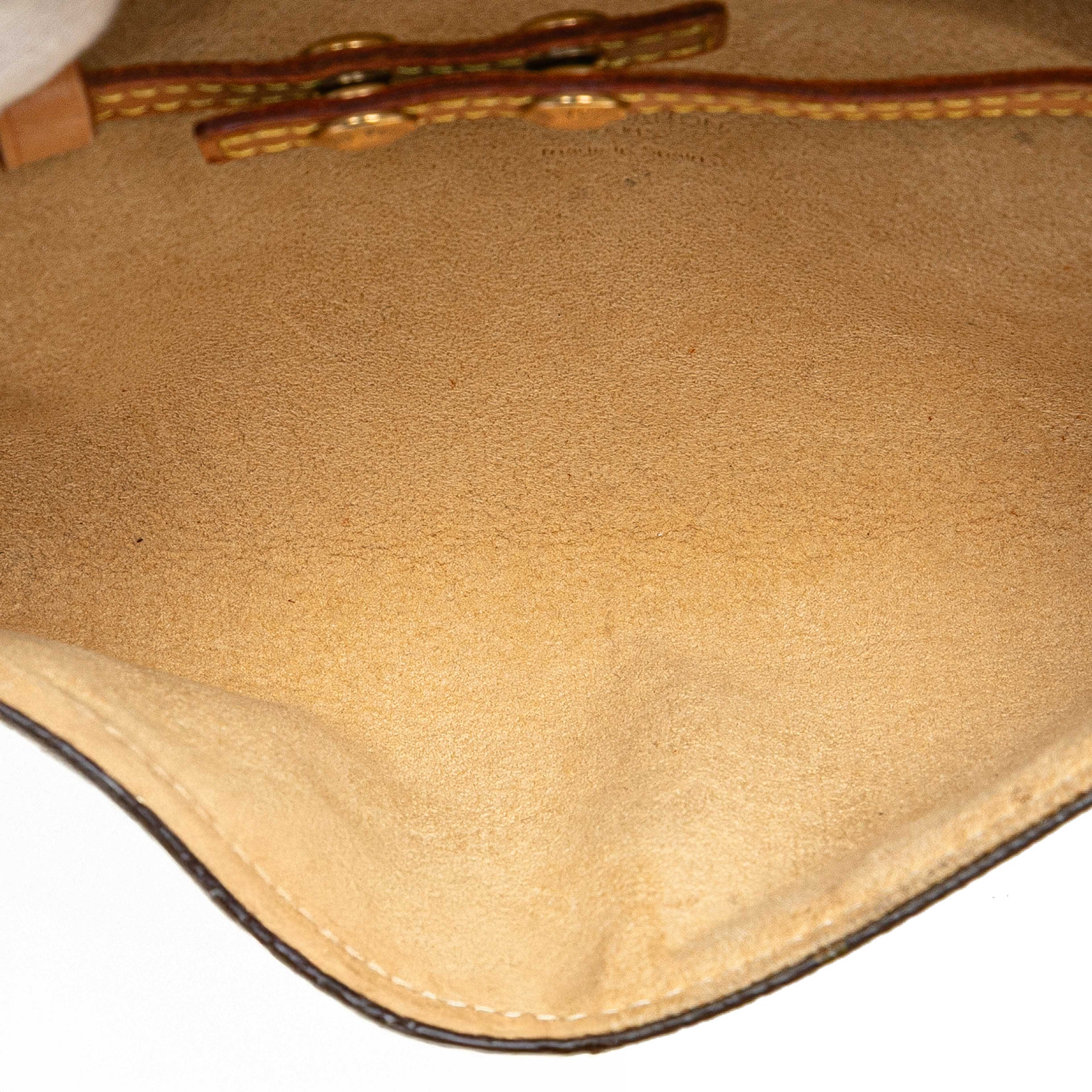 Louis Vuitton Monogram Pochette Twin Pm, från Luxclusif, i färgen brown. Klicka för att öppna bilden i stort format