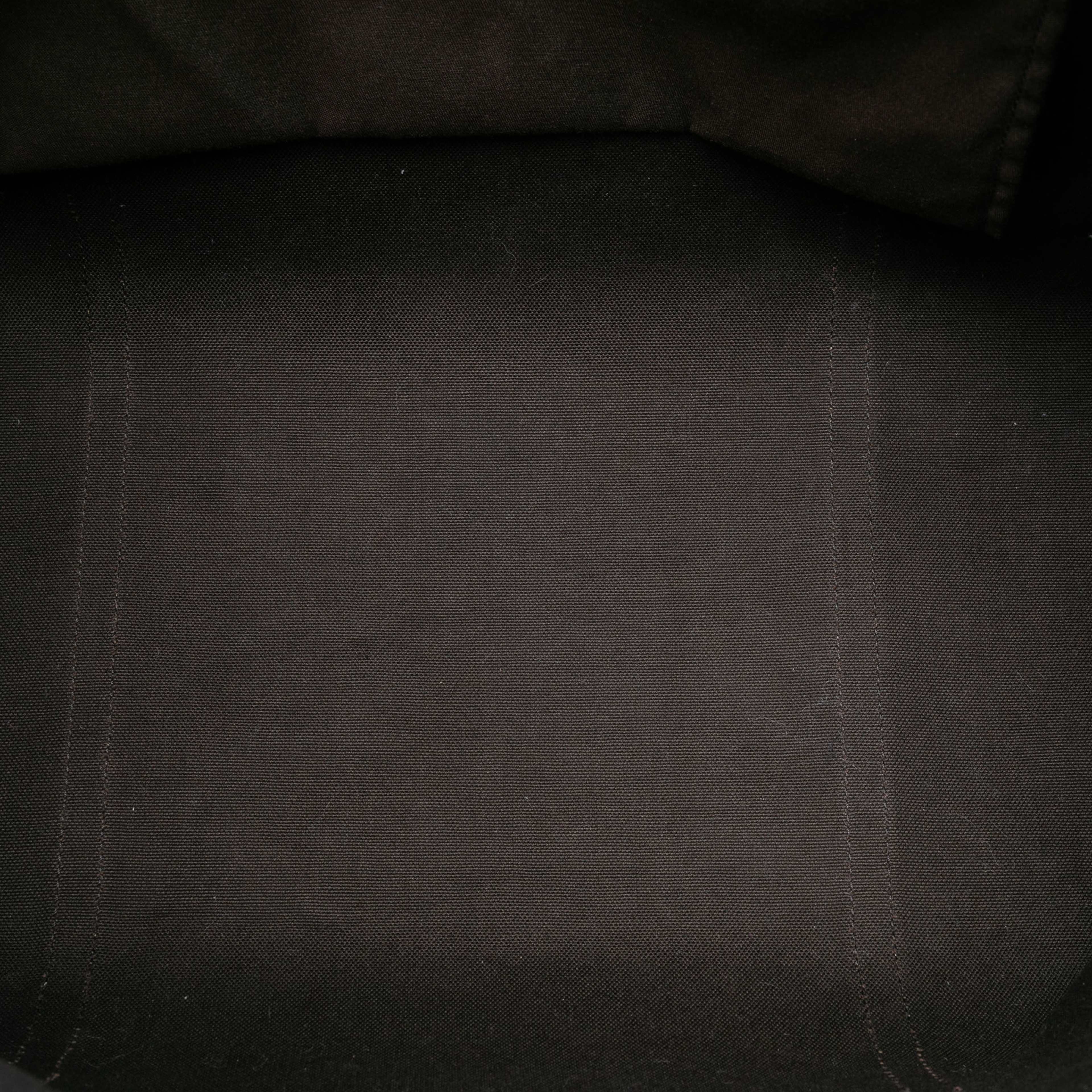 Gucci Gg Crystal Joy Tote, från Luxclusif, i färgen beige. Klicka för att öppna bilden i stort format