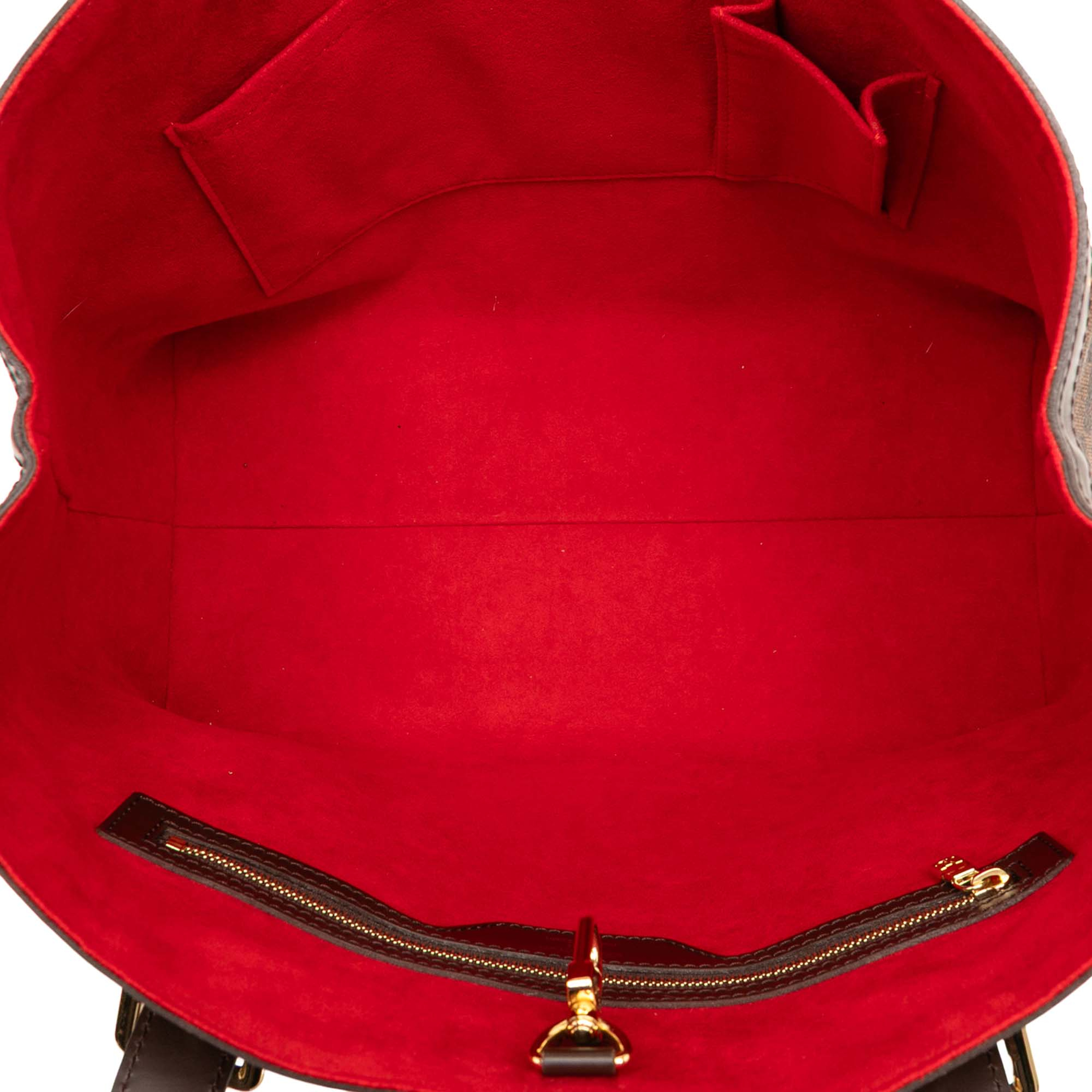 Louis Vuitton Damier Ebene Hampstead Mm, från Luxclusif, i färgen brun. Klicka för att öppna bilden i stort format