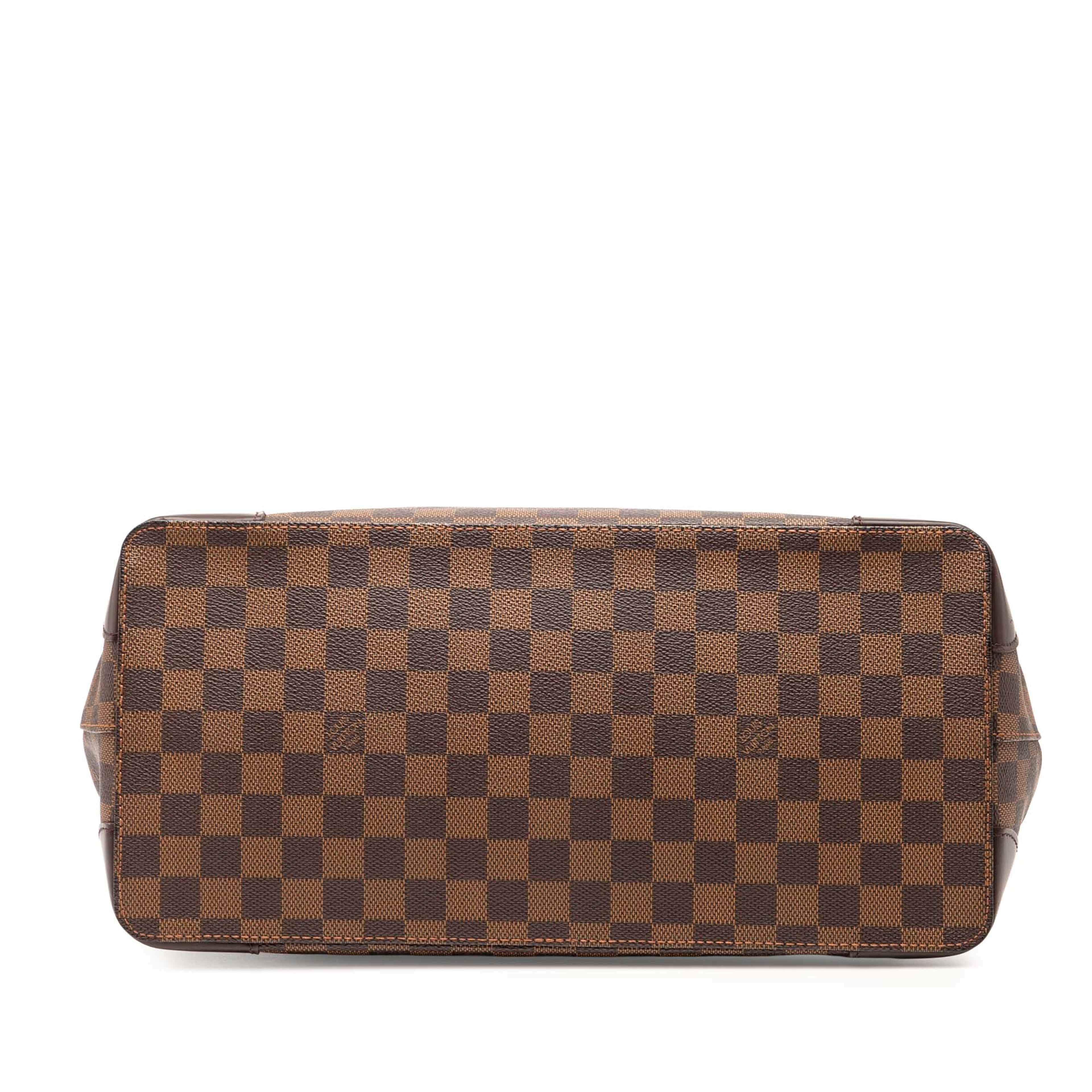 Louis Vuitton Damier Ebene Hampstead Mm, från Luxclusif, i färgen brun. Klicka för att öppna bilden i stort format