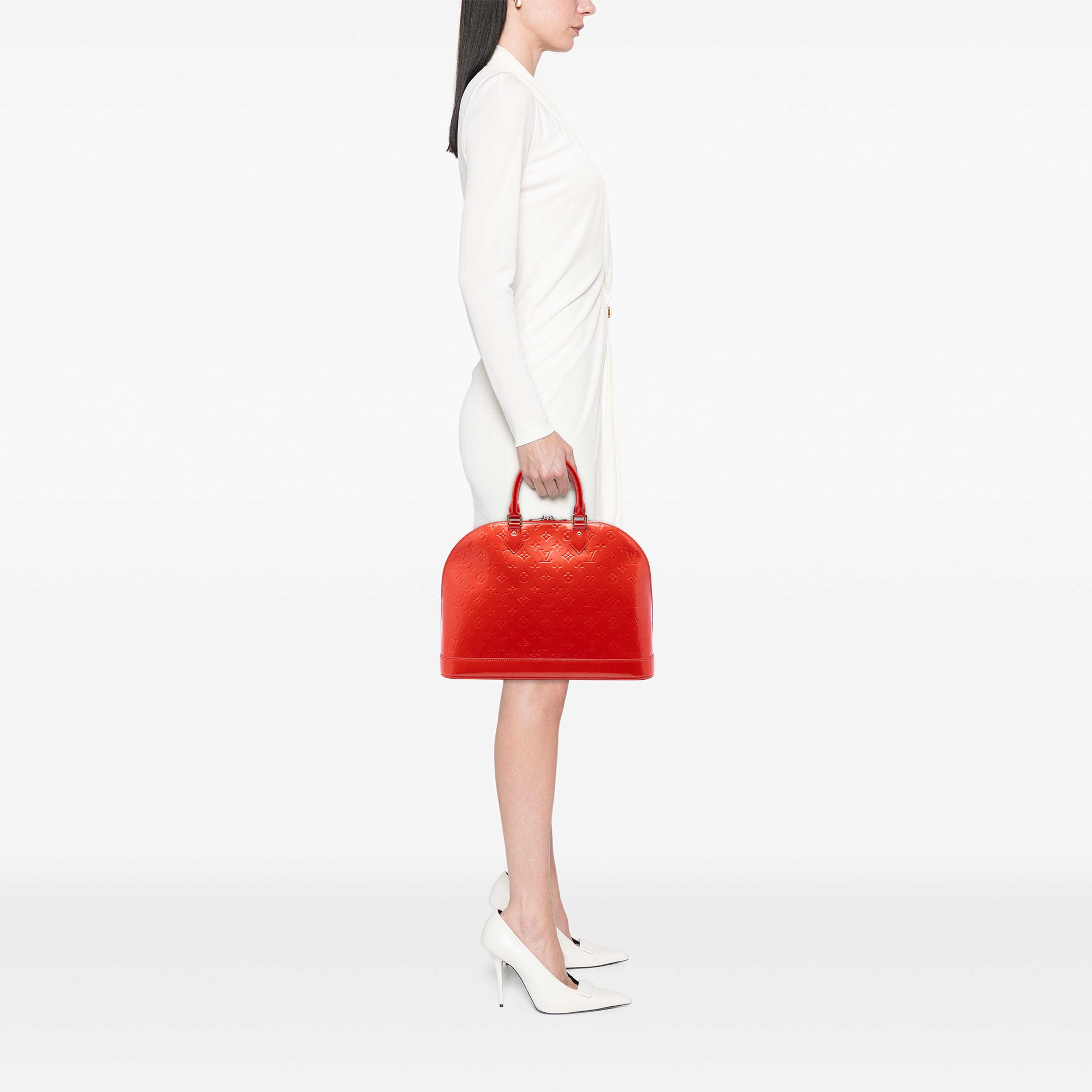 Louis Vuitton Monogram Vernis Alma Gm, från Luxclusif, i färgen red orange. Klicka för att öppna bilden i stort format