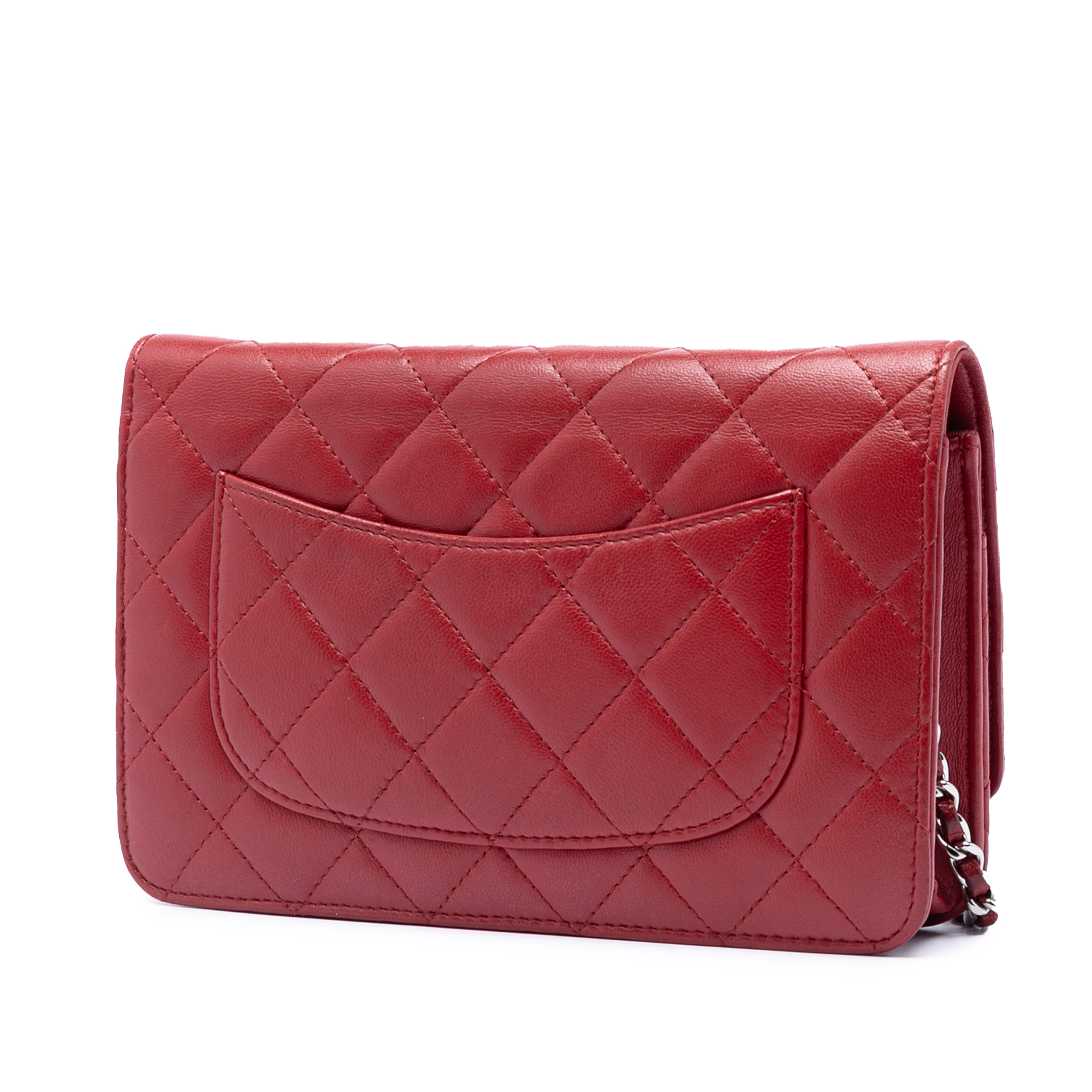 Chanel Cc Quilted Lambskin Wallet On Chain, från Luxclusif, i färgen red. Klicka för att öppna bilden i stort format