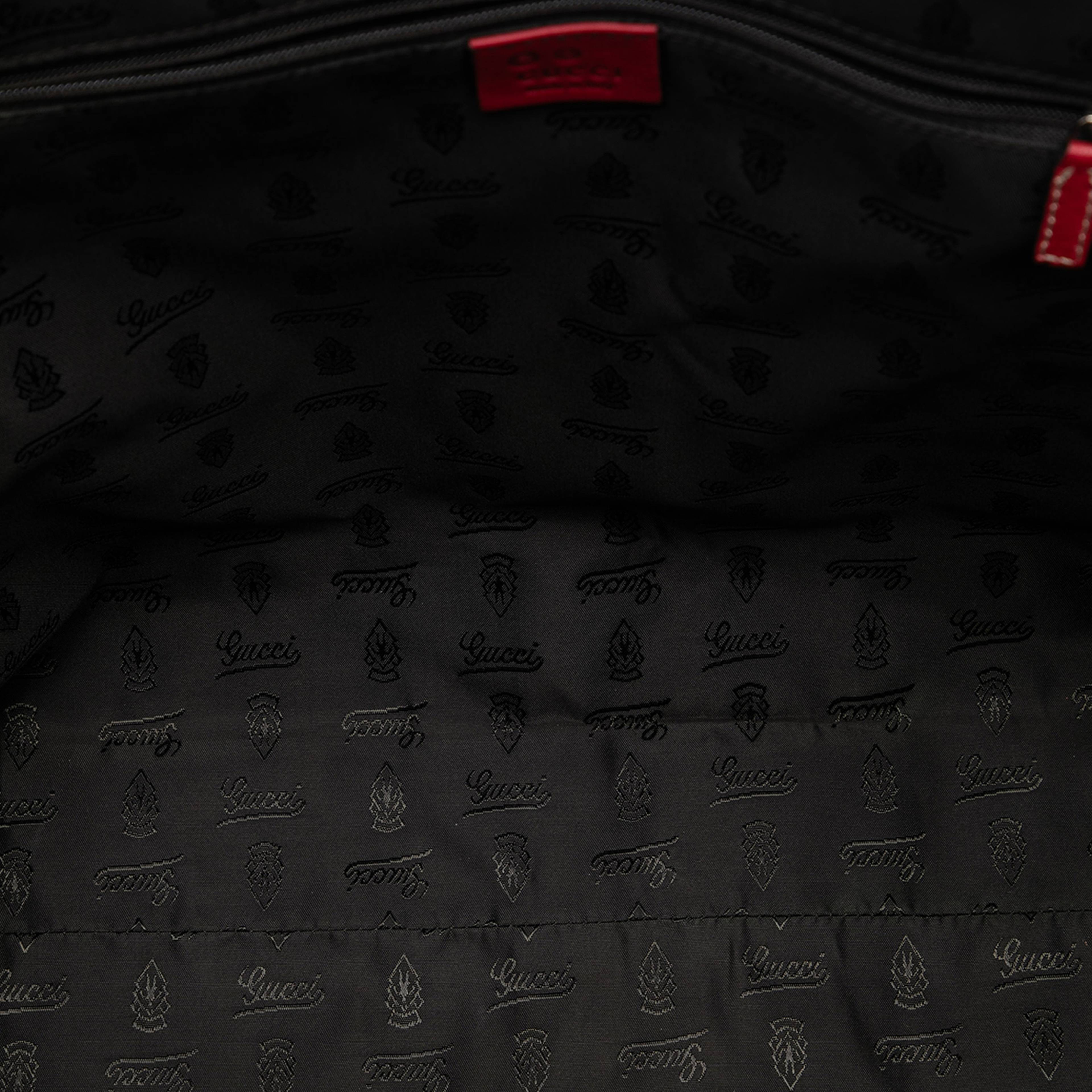 Gucci Canvas Flora Tote, från Luxclusif, i färgen white. Klicka för att öppna bilden i stort format