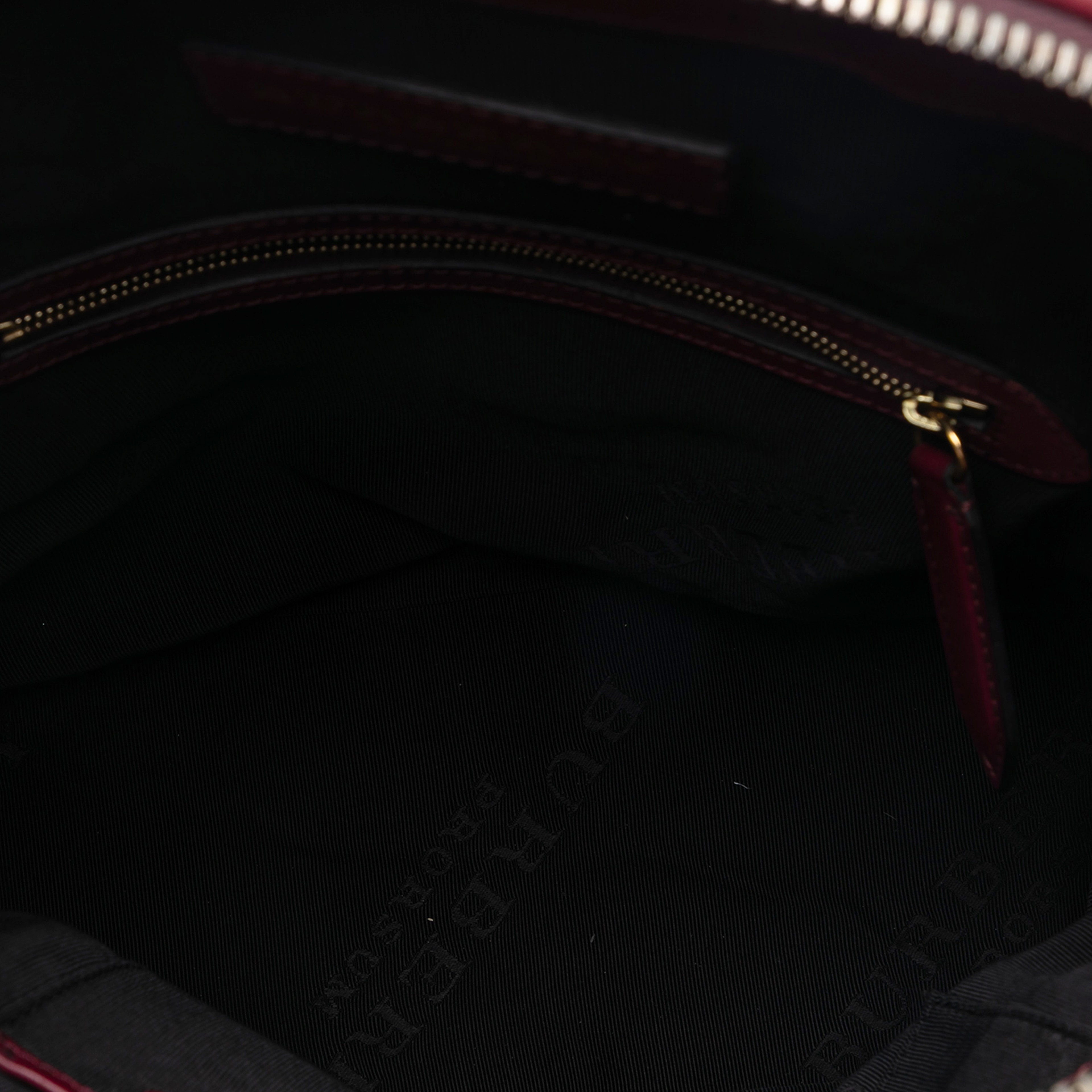 Burberry Medium Mega Check Canvas Bloomsbury Saddle Satchel, från Luxclusif, i färgen light brown. Klicka för att öppna bilden i stort format