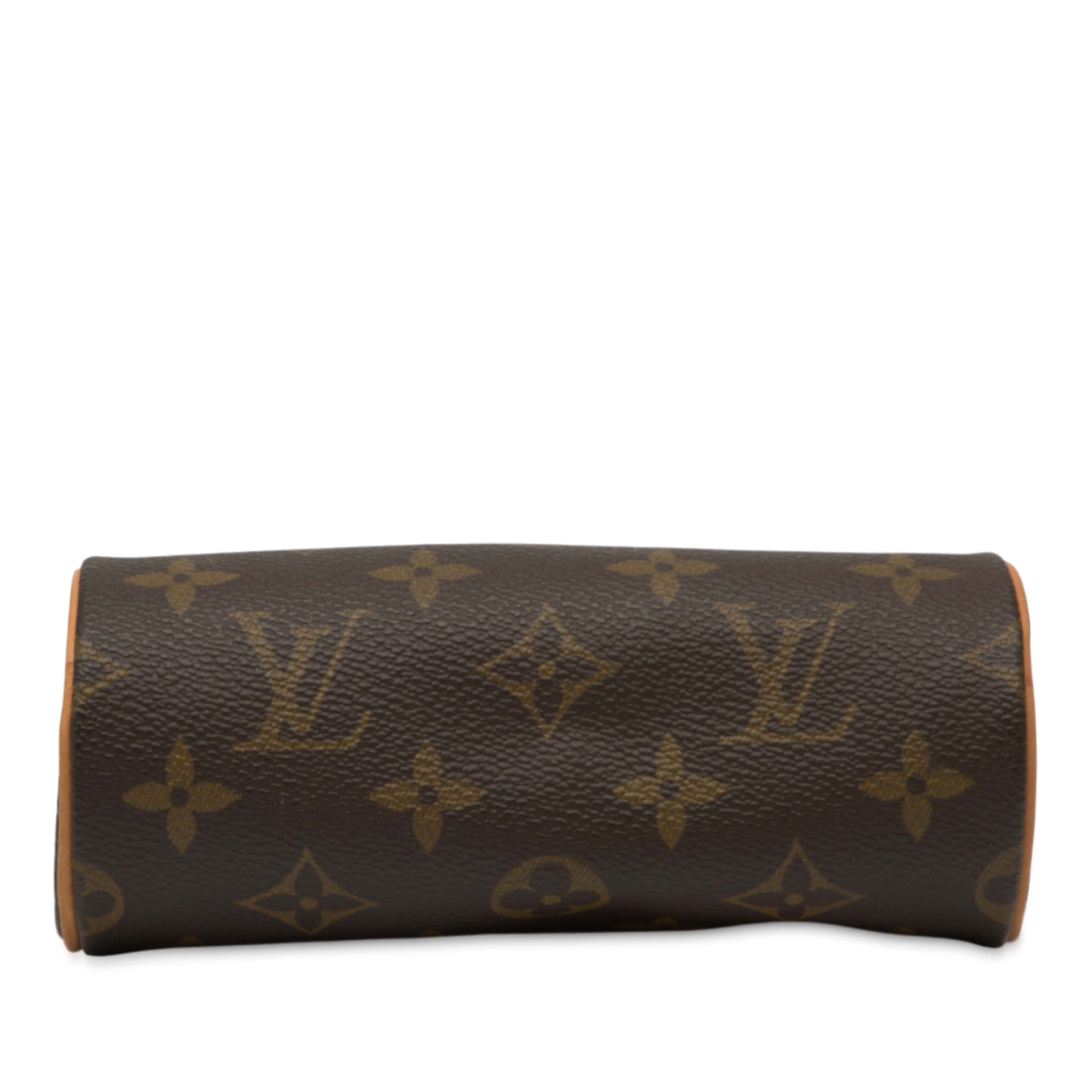 Louis Vuitton Monogram Papillon Pochette, från Luxclusif, i färgen brown. Klicka för att öppna bilden i stort format