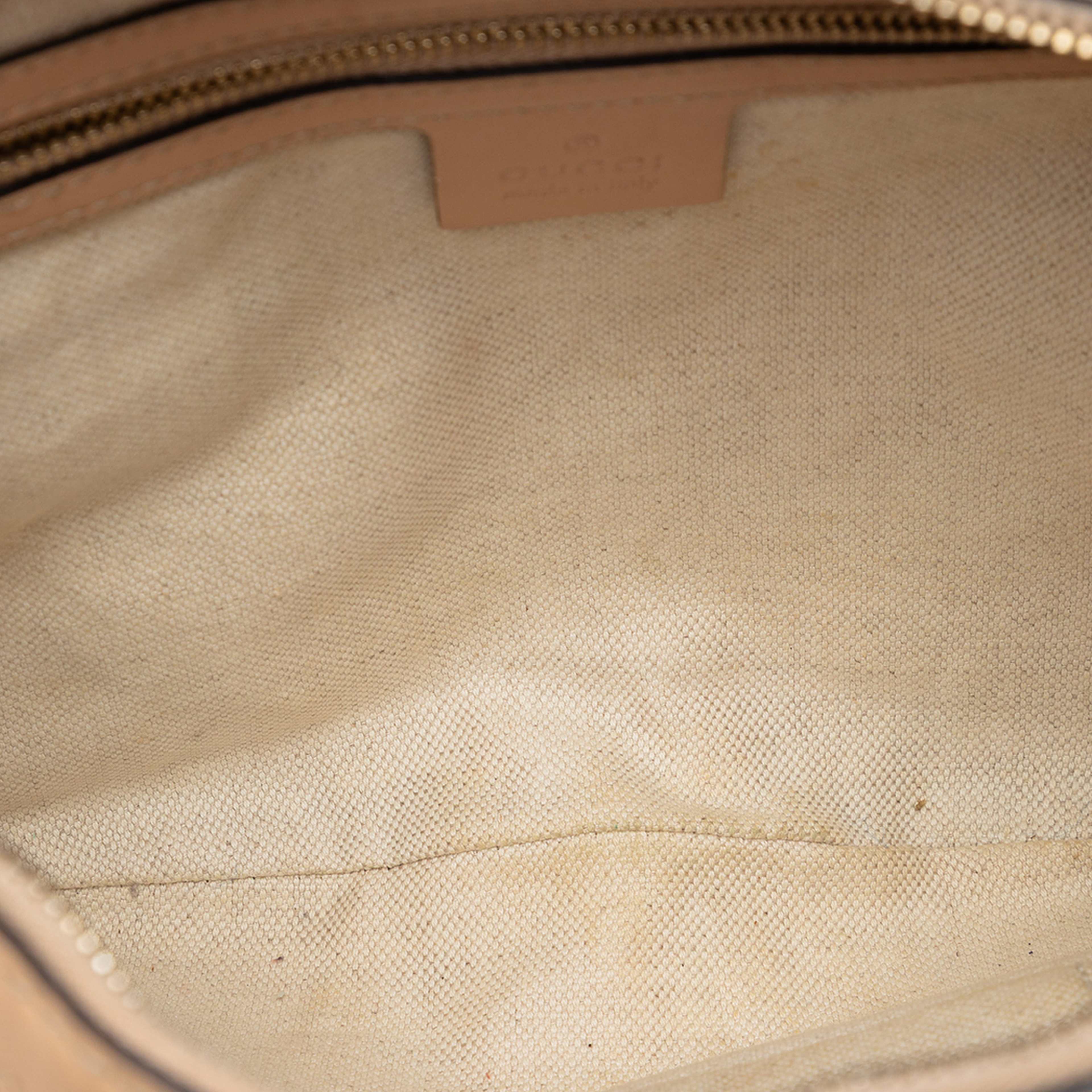 Gucci Gg Canvas Lovely Crossbody, från Luxclusif, i färgen nude. Klicka för att öppna bilden i stort format