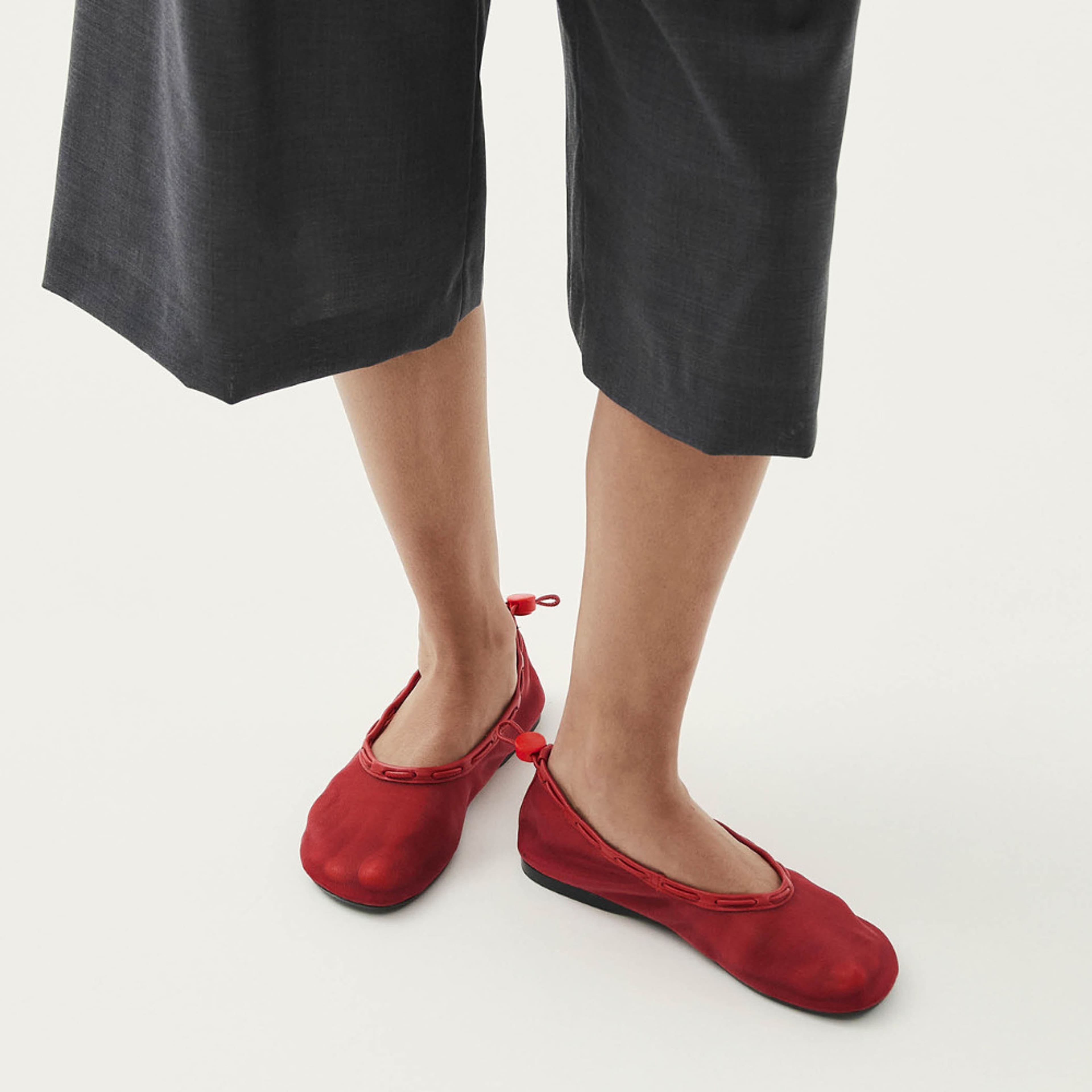 Gill Mesh Red Ballet Flats