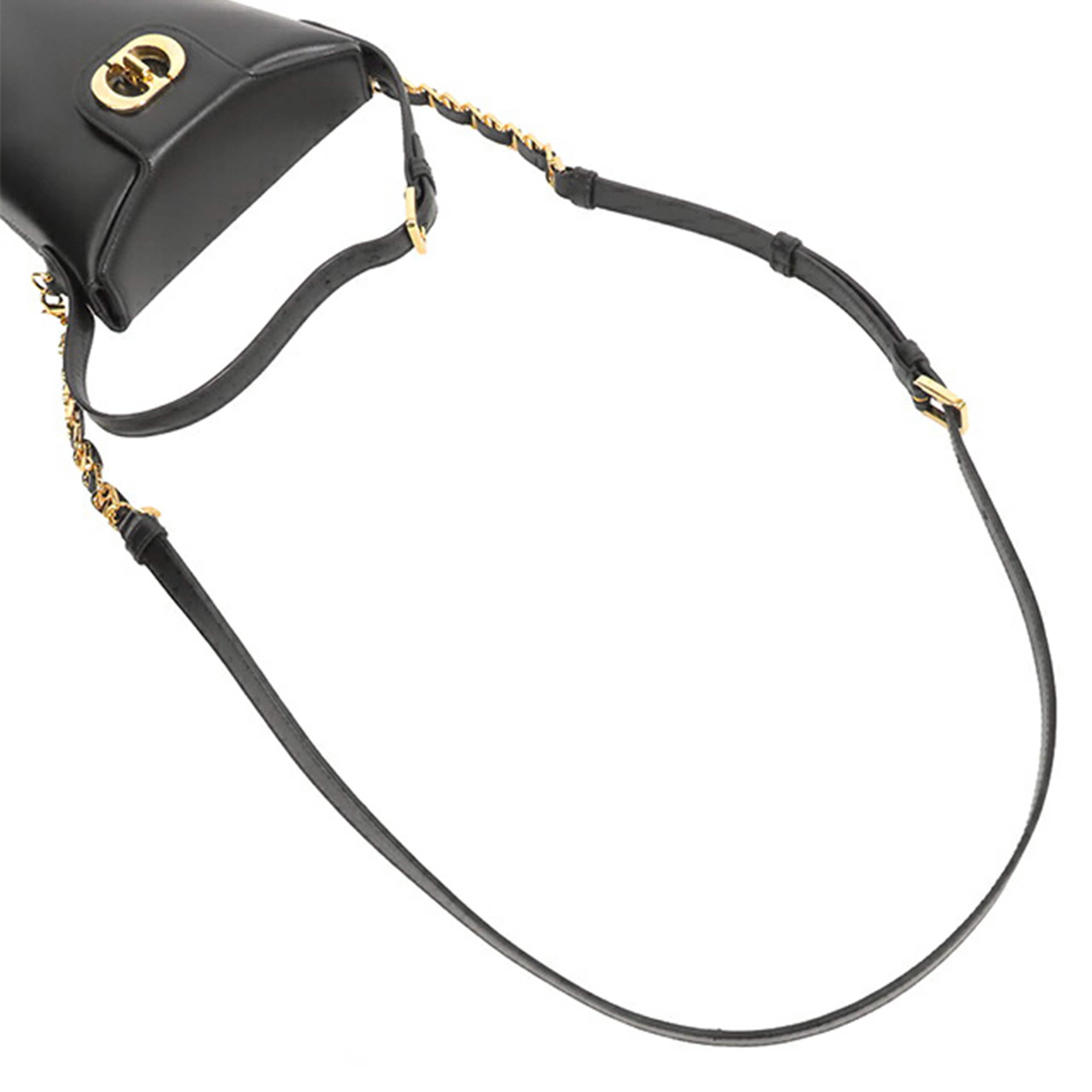 Dior Mini Calfskin 30 Montaigne Amber Bucket Bag, från Luxclusif, i färgen black. Klicka för att öppna bilden i stort format