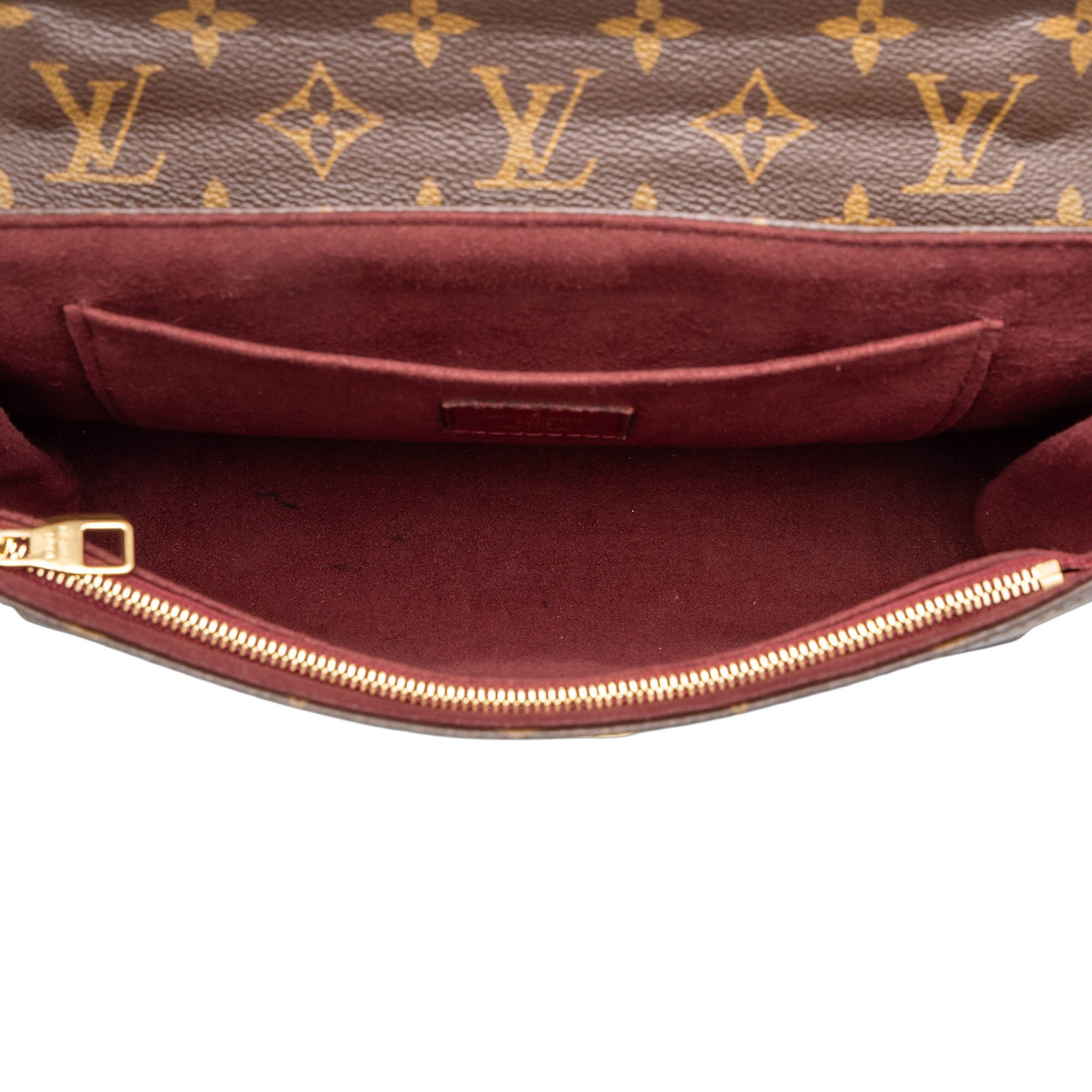 Louis Vuitton Monogram Saint Placide, från Luxclusif, i färgen brun. Klicka för att öppna bilden i stort format