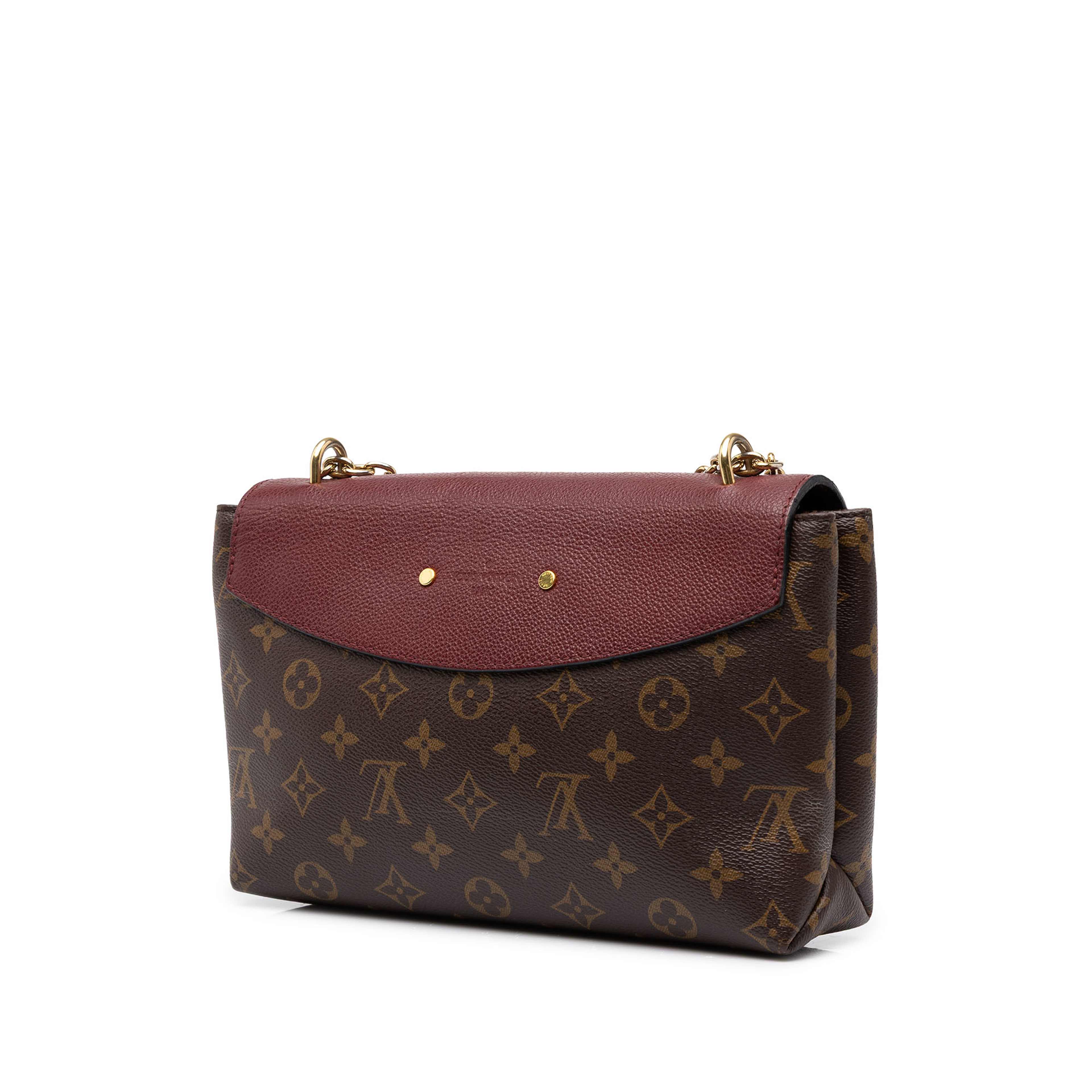 Louis Vuitton Monogram Saint Placide, från Luxclusif, i färgen brun. Klicka för att öppna bilden i stort format