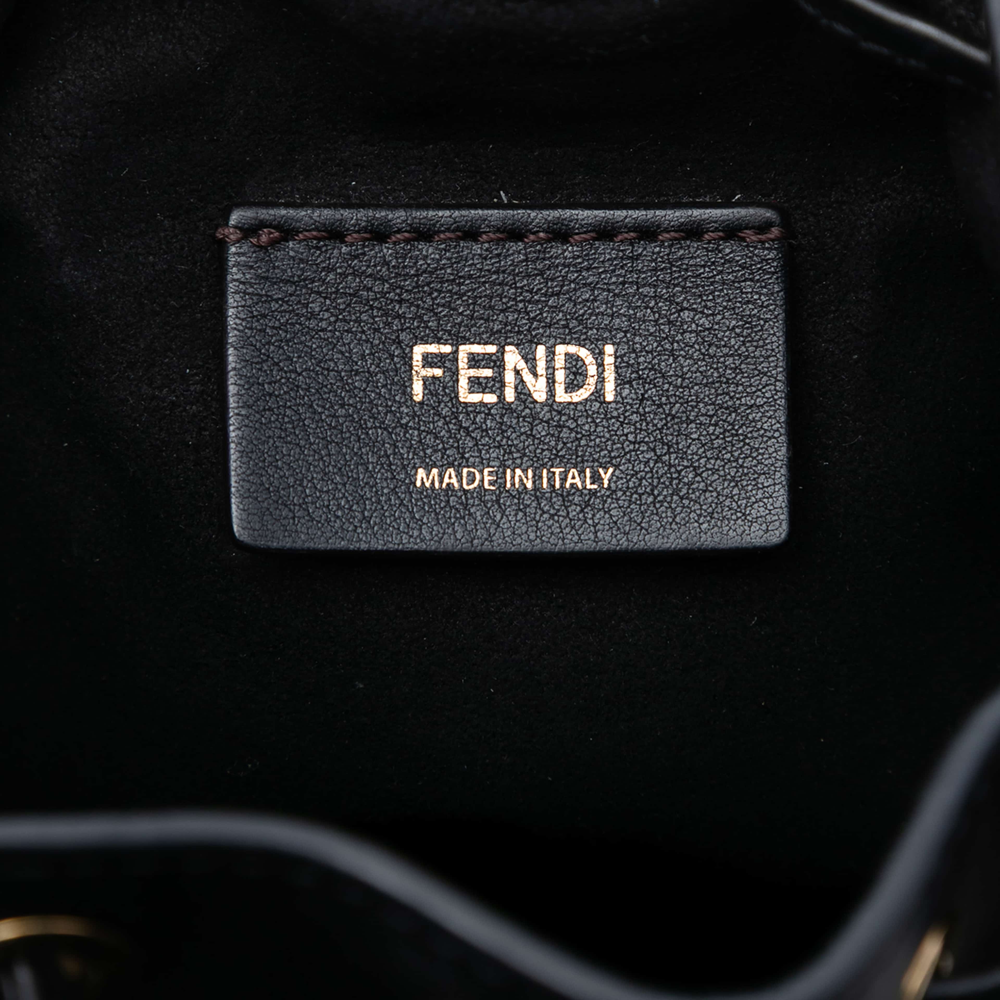Fendi Mini Zucca Tapestry Mon Tresor Bucket Bag, från Luxclusif, i färgen black. Klicka för att öppna bilden i stort format