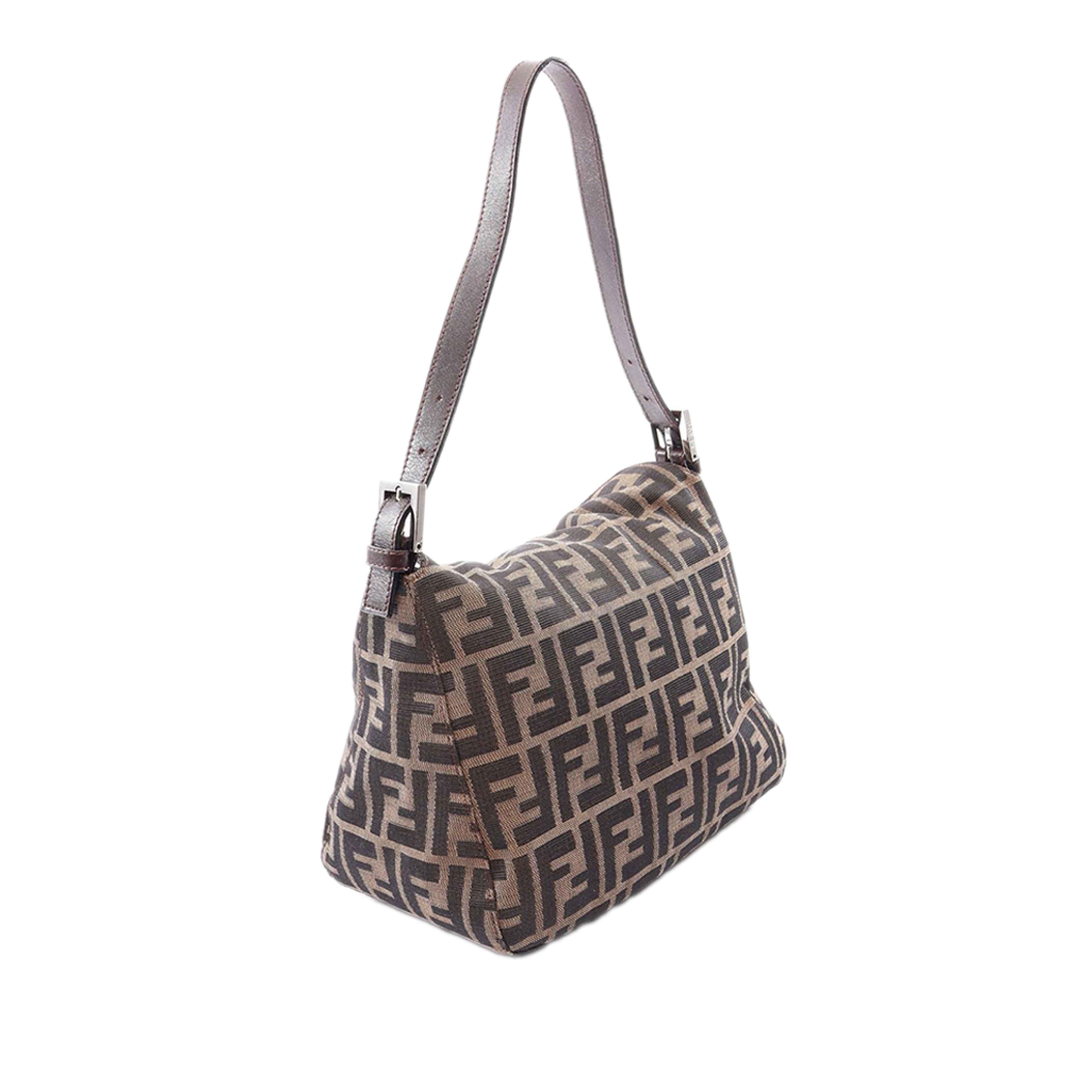 Fendi Zucca Canvas Double Flap Mamma, från Luxclusif, i färgen brun. Klicka för att öppna bilden i stort format