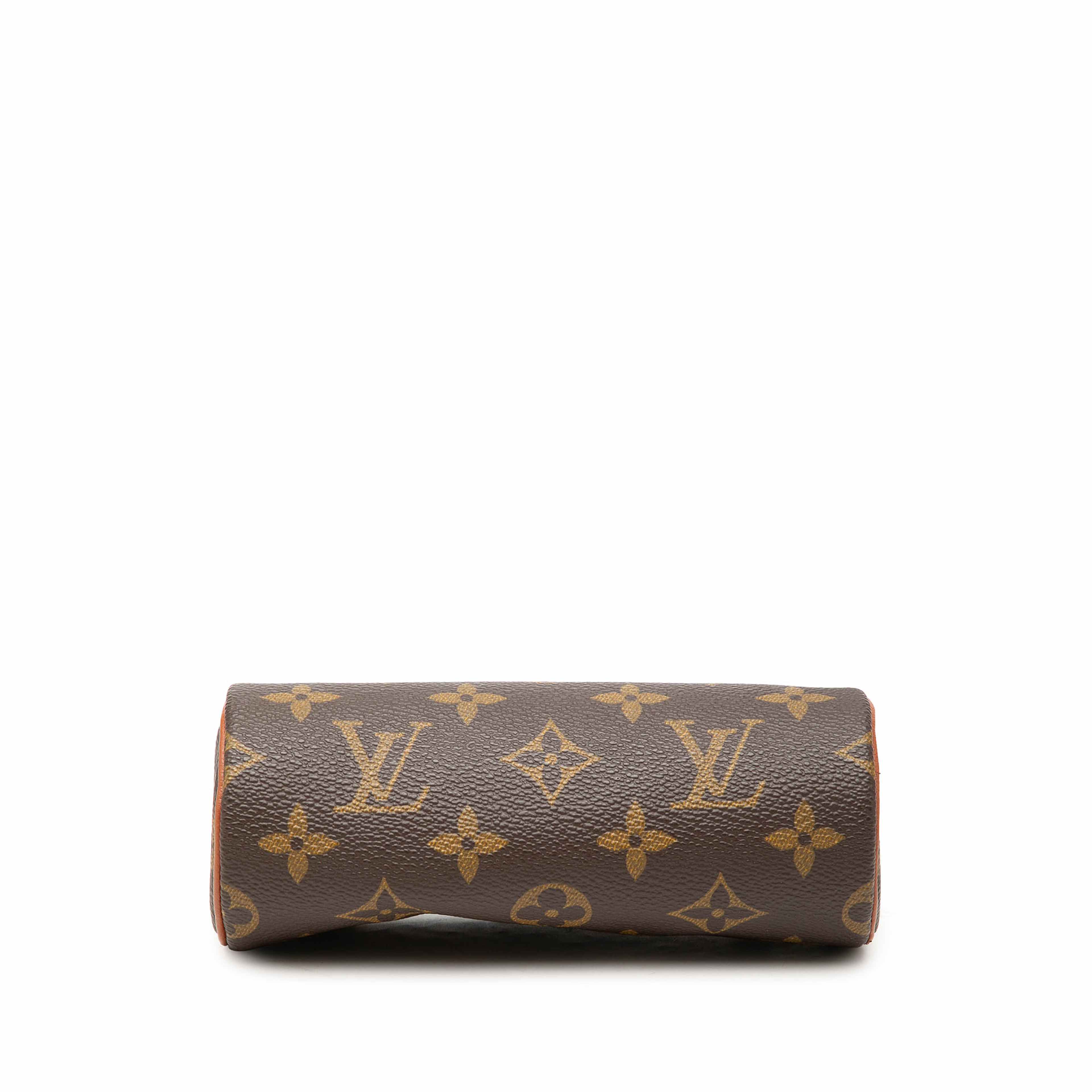 Louis Vuitton Monogram Papillon Pochette, från Luxclusif, i färgen brun. Klicka för att öppna bilden i stort format