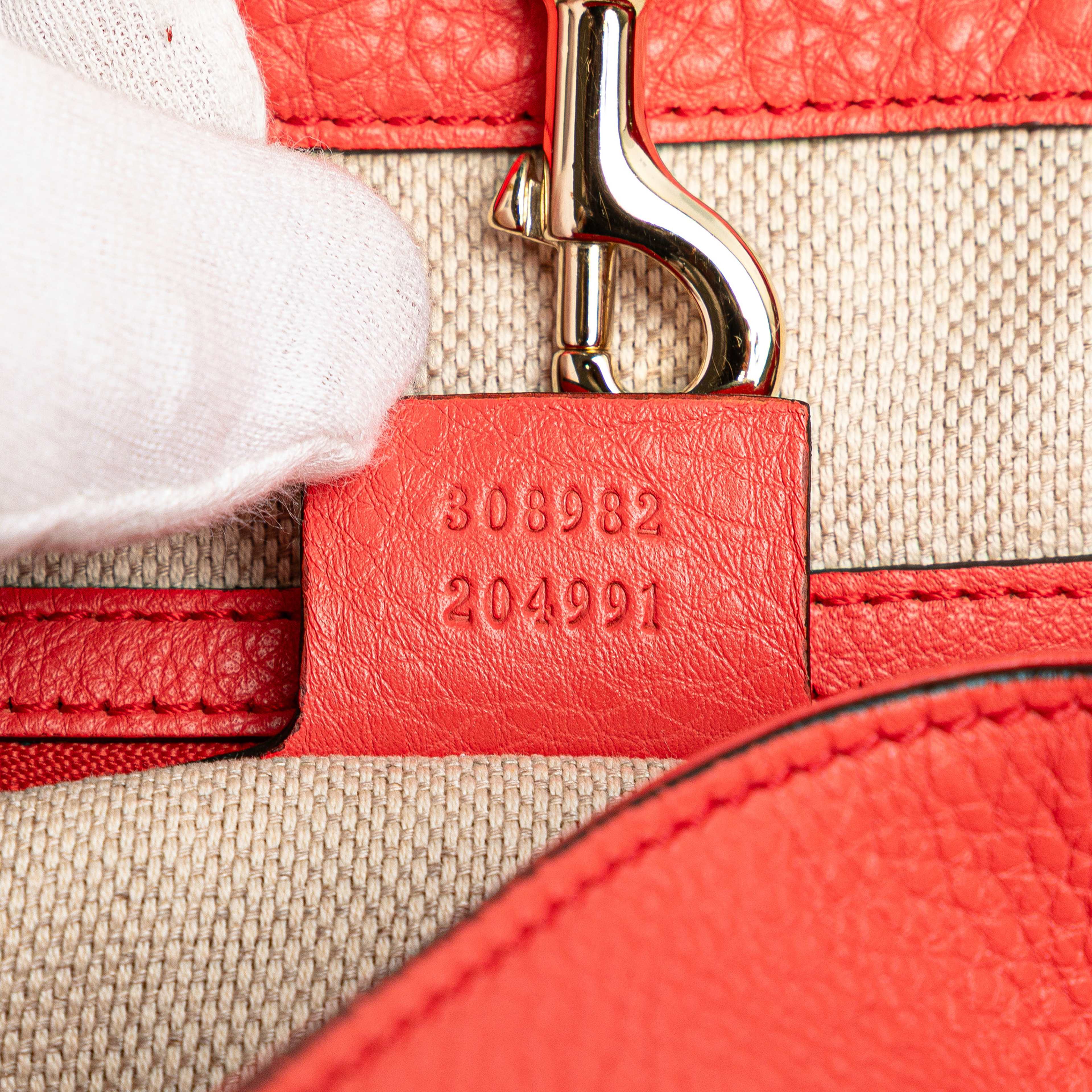 Gucci Medium Leather Soho Chain Tote, från Luxclusif, i färgen blush. Klicka för att öppna bilden i stort format