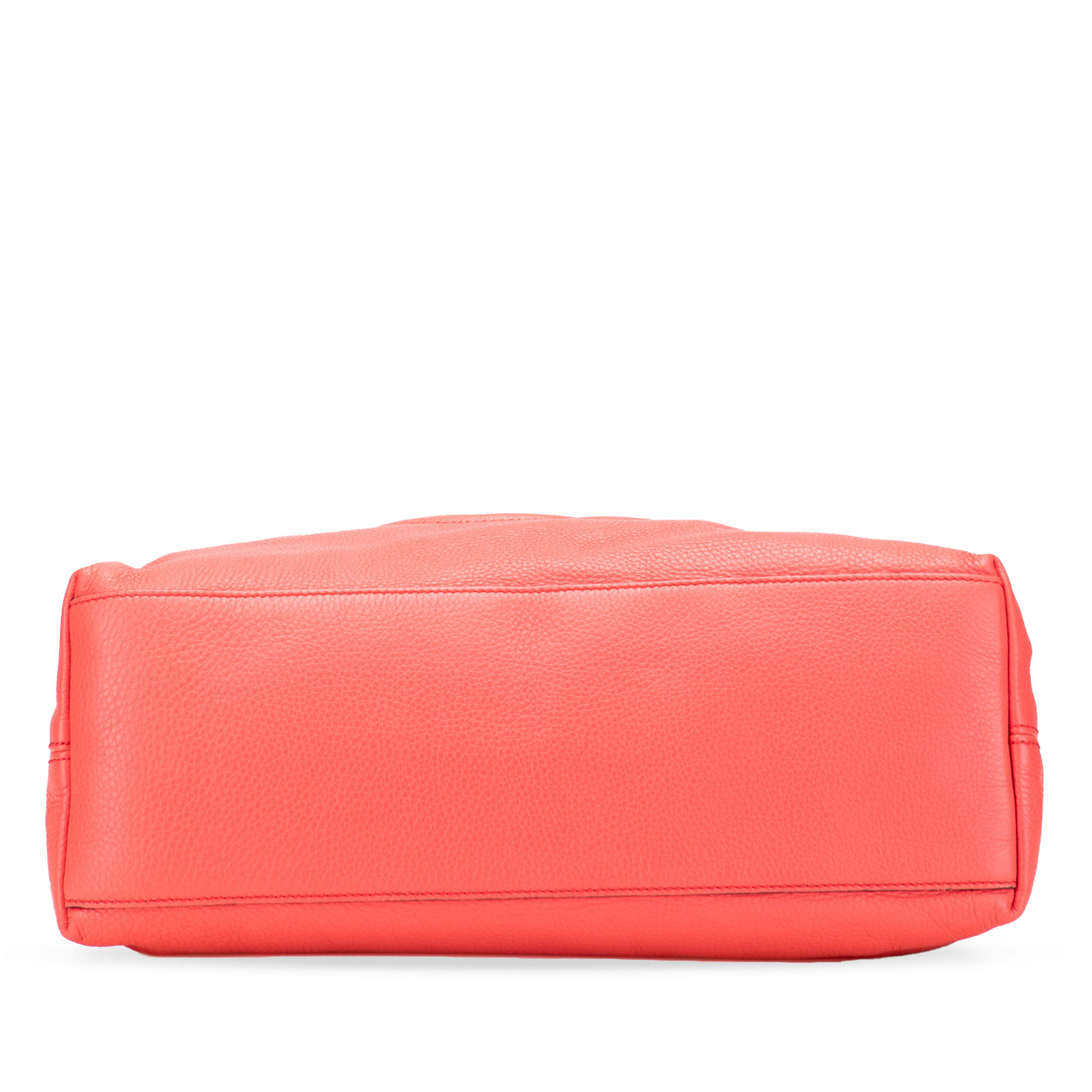 Gucci Medium Leather Soho Chain Tote, från Luxclusif, i färgen blush. Klicka för att öppna bilden i stort format