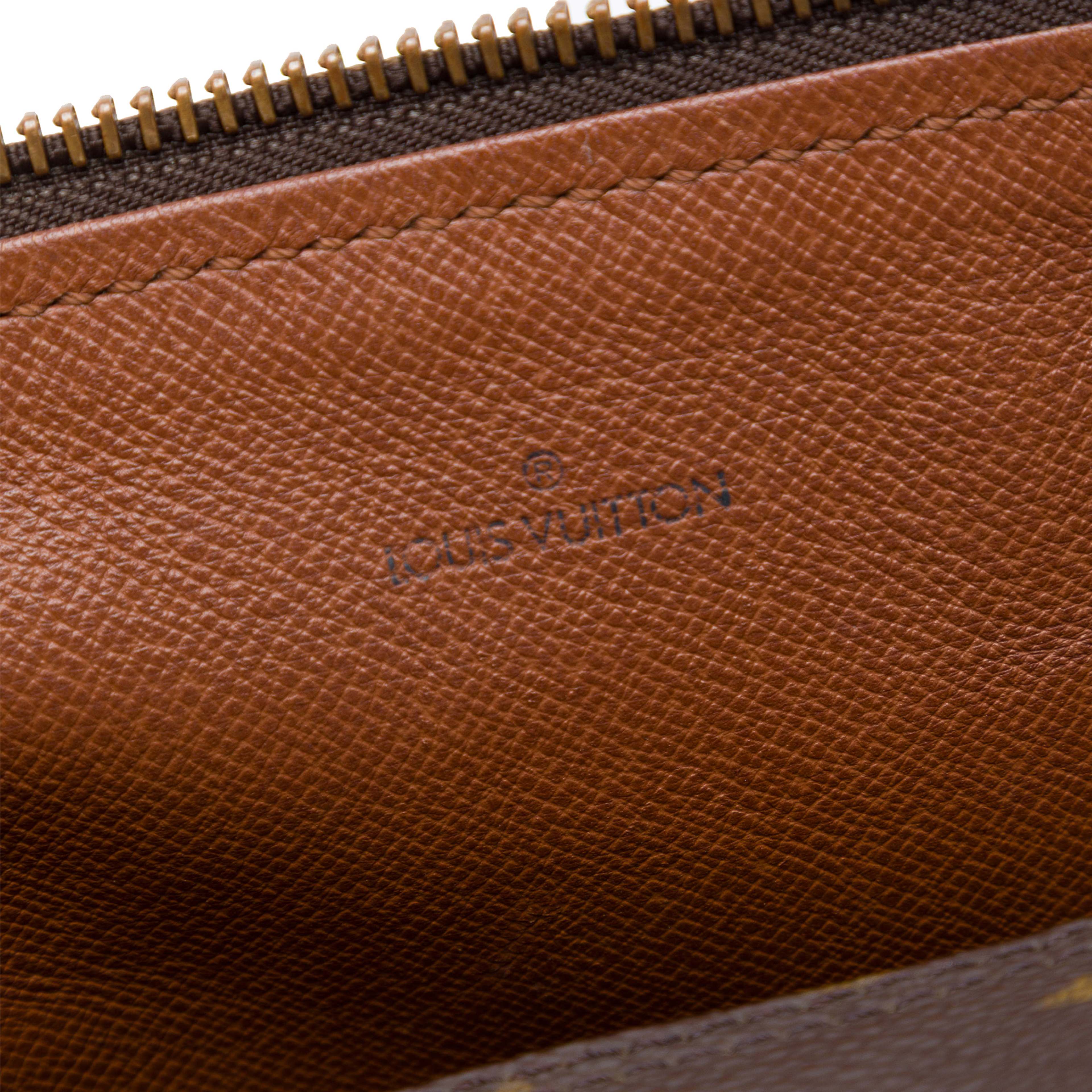 Louis Vuitton Monogram Papillon 30, från Luxclusif, i färgen brun. Klicka för att öppna bilden i stort format