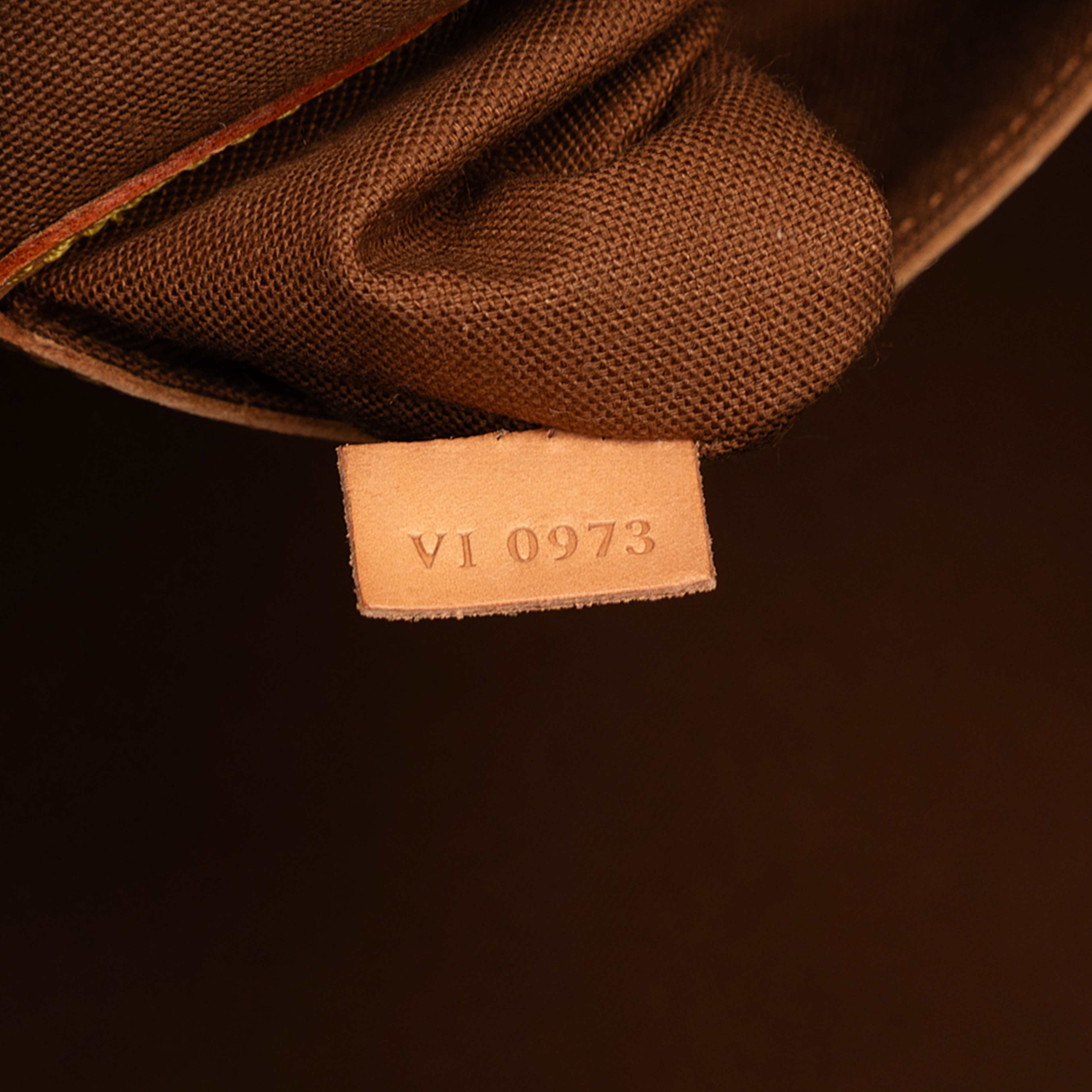 Louis Vuitton Monogram Alma Pm, från Luxclusif, i färgen brown. Klicka för att öppna bilden i stort format