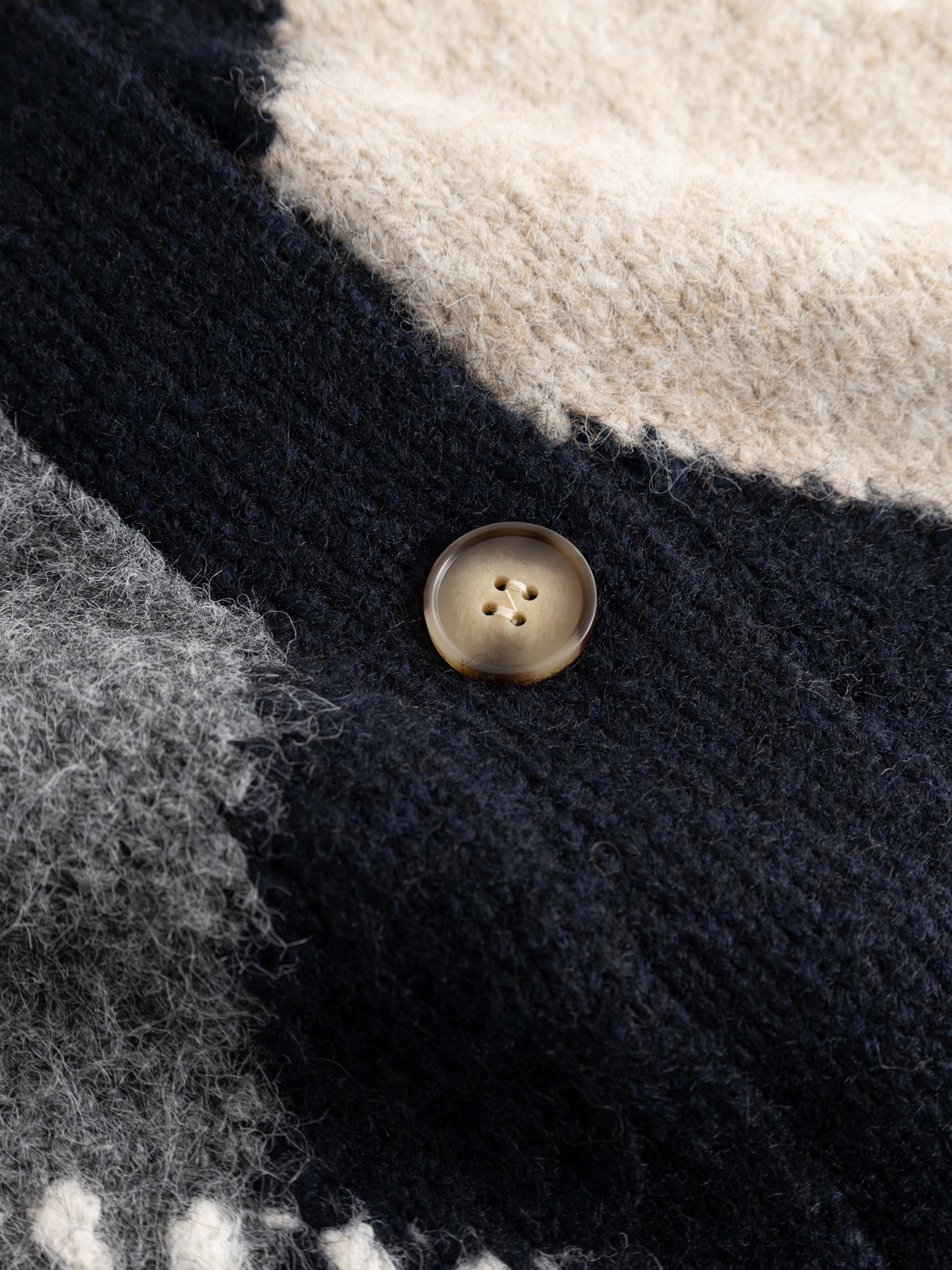 N-laiana Knit Cardigan - Navy Mix, från Noella, i färgen navy mix. Klicka för att öppna bilden i stort format