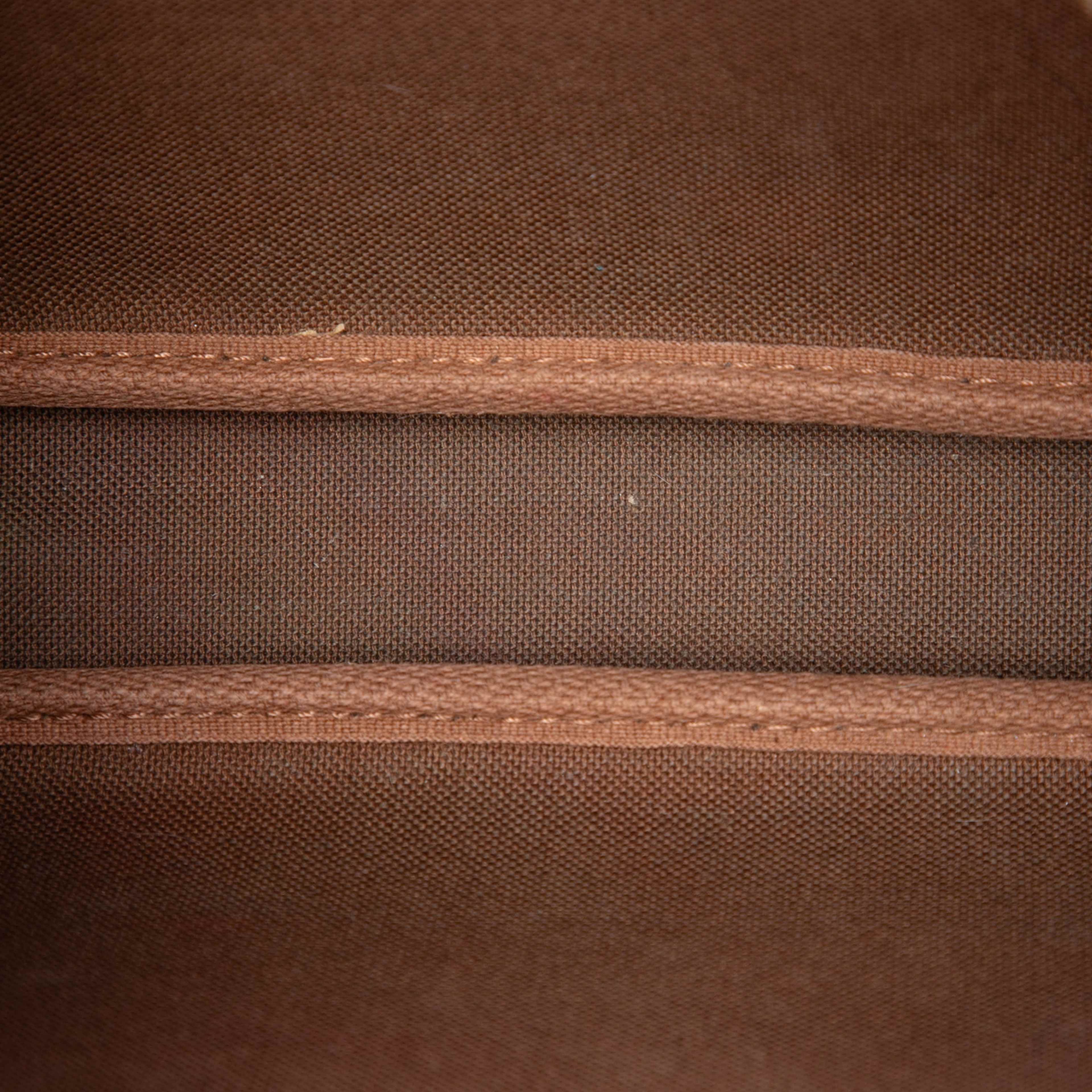 Louis Vuitton Monogram Pochette Accessoires, från Luxclusif, i färgen brown. Klicka för att öppna bilden i stort format