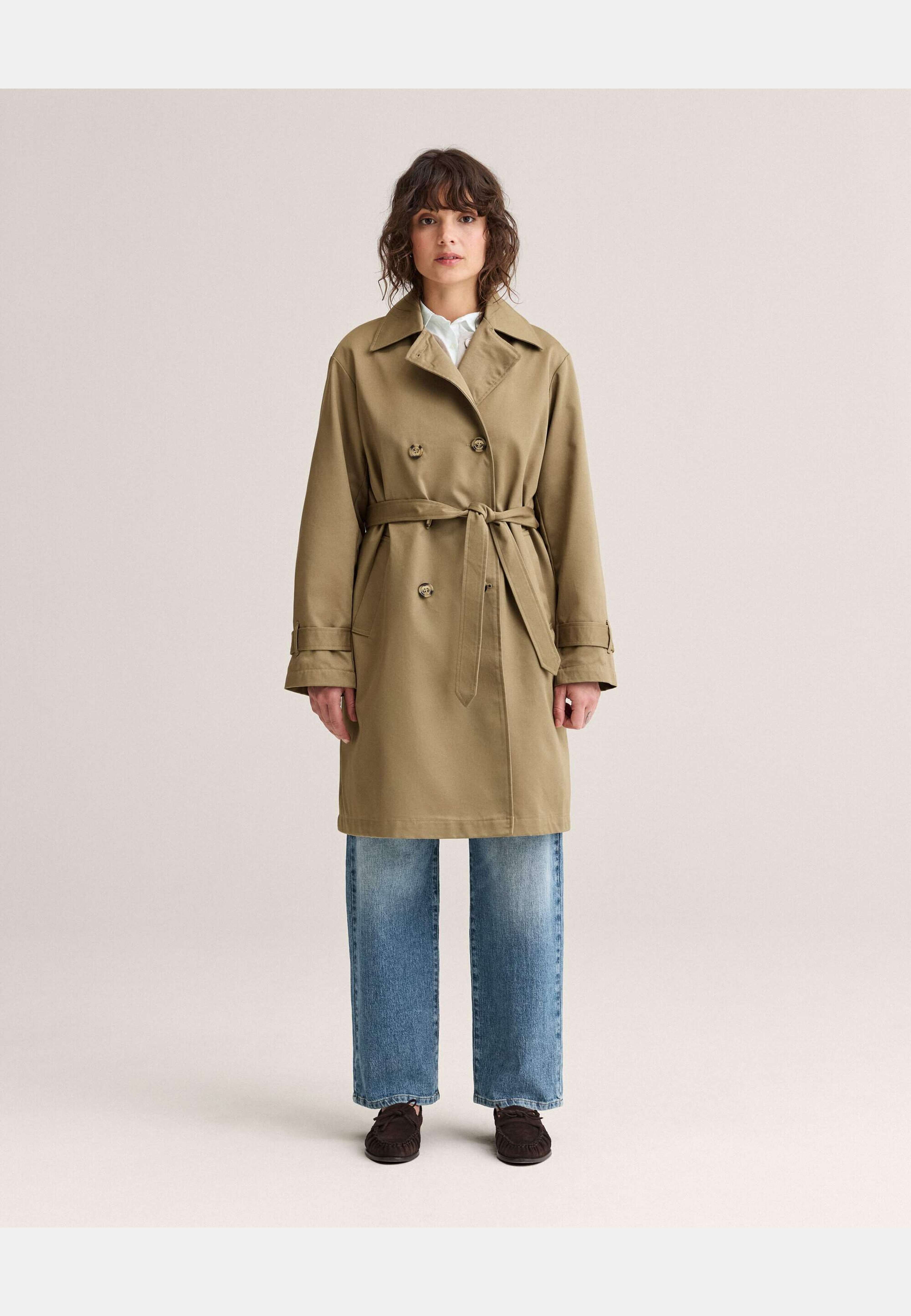 Angela Trenchcoat, från Newhouse, i färgen mörkbeige. Klicka för att öppna bilden i stort format