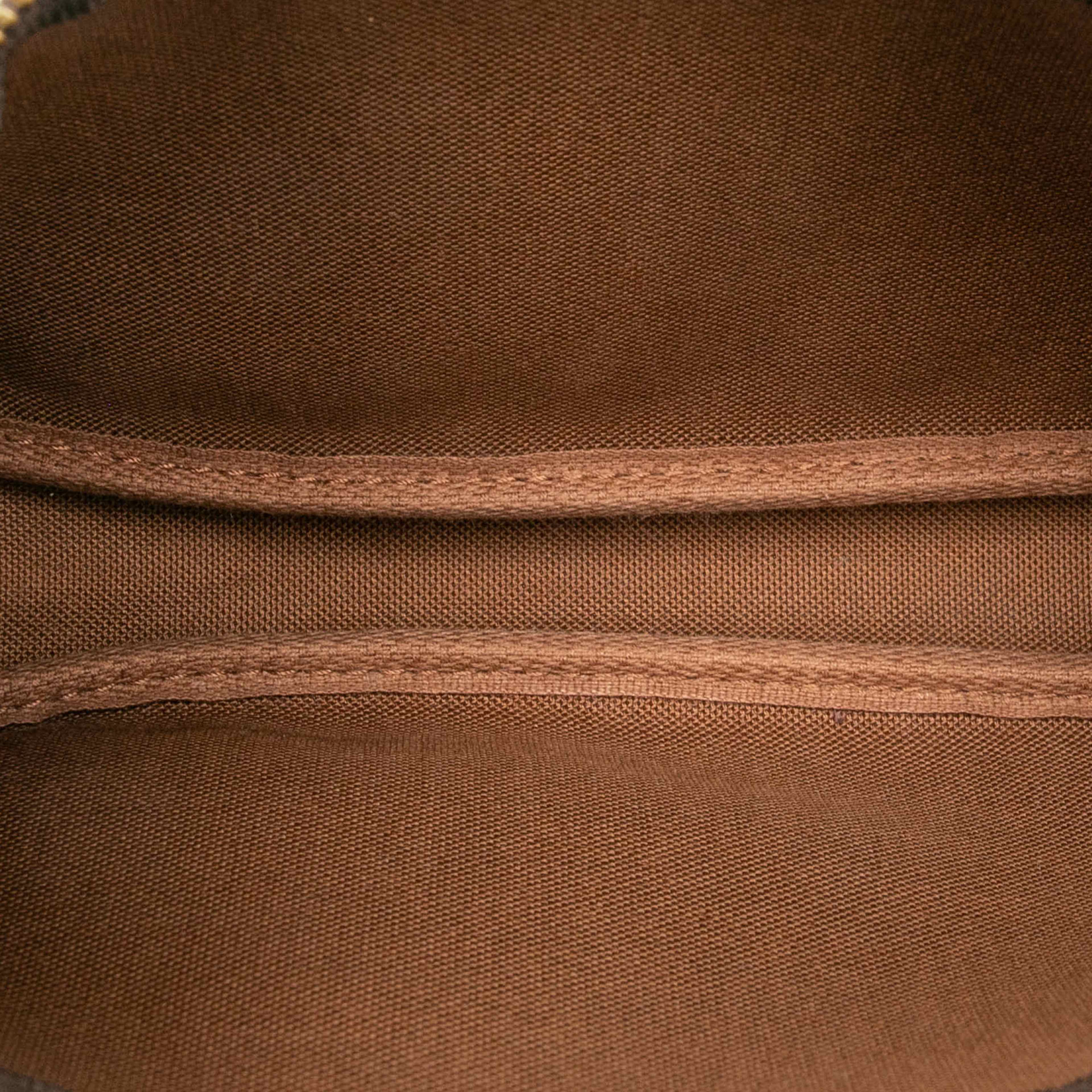 Louis Vuitton Monogram Pochette Accessoires, från Luxclusif, i färgen brown. Klicka för att öppna bilden i stort format