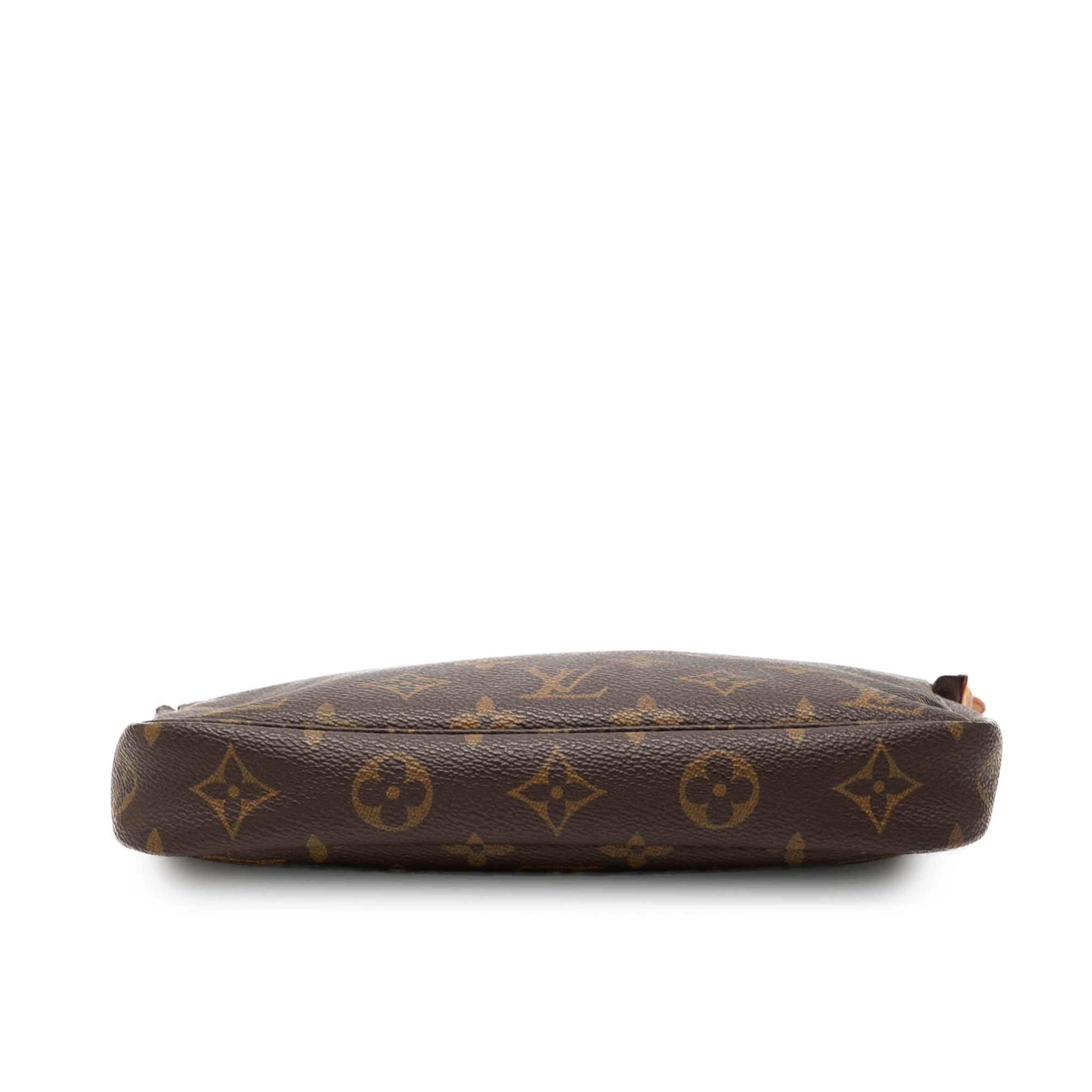 Louis Vuitton Monogram Pochette Accessoires, från Luxclusif, i färgen brun. Klicka för att öppna bilden i stort format