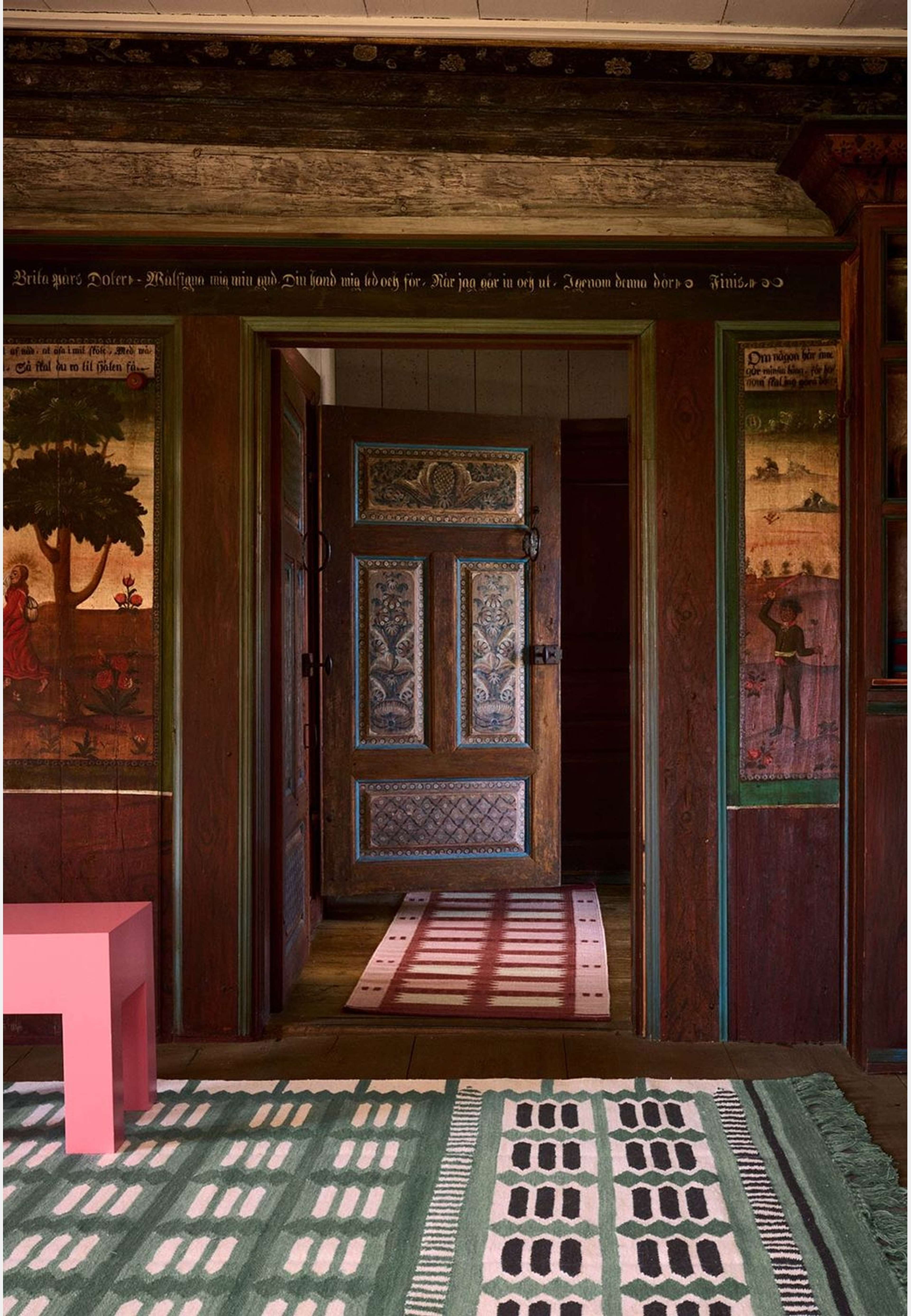 Röllakan Ullmatta 200x300 cm, från Layered, i färgen grön. Klicka för att öppna bilden i stort format