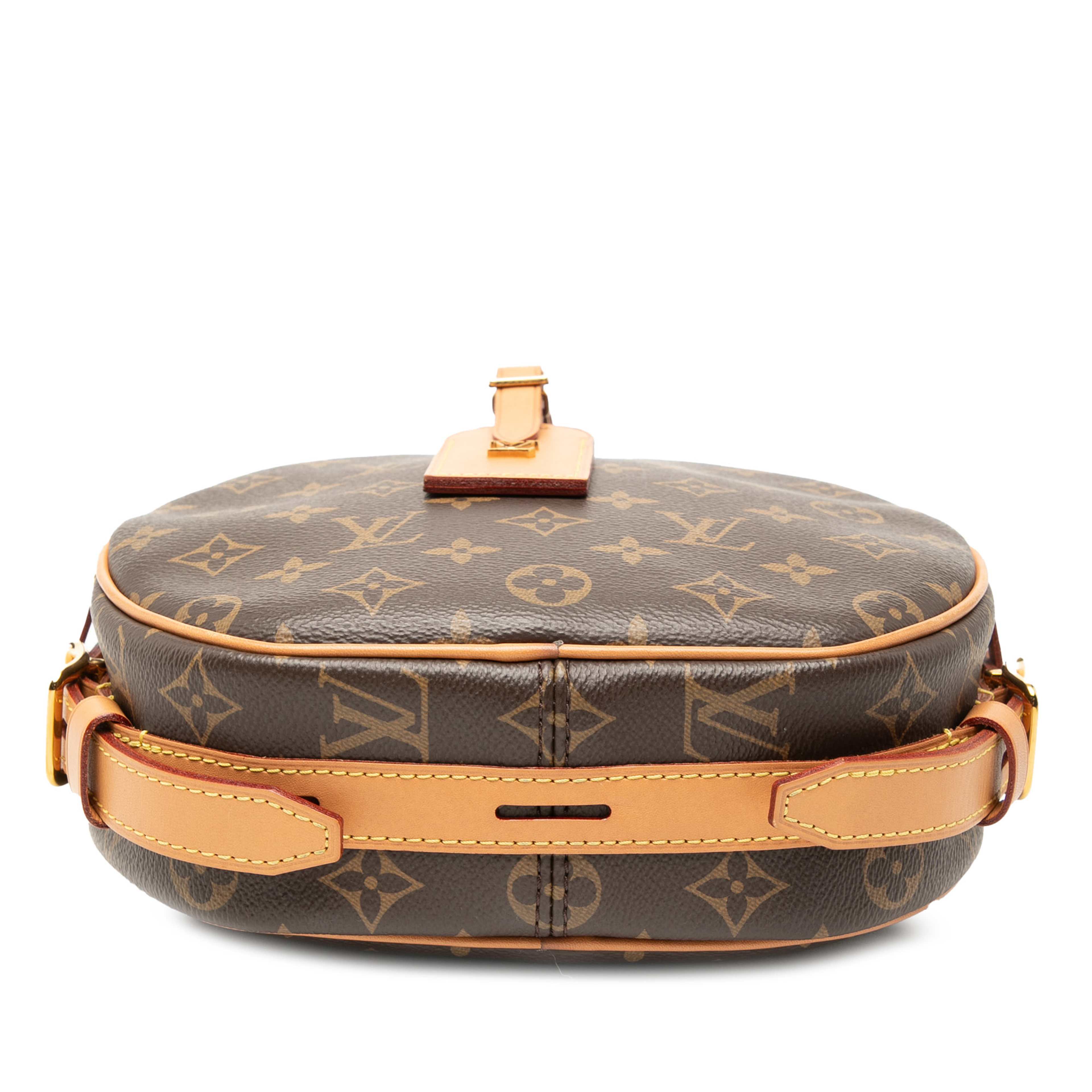 Louis Vuitton Monogram Boite Chapeaux Souple Mm, från Luxclusif, i färgen brun. Klicka för att öppna bilden i stort format