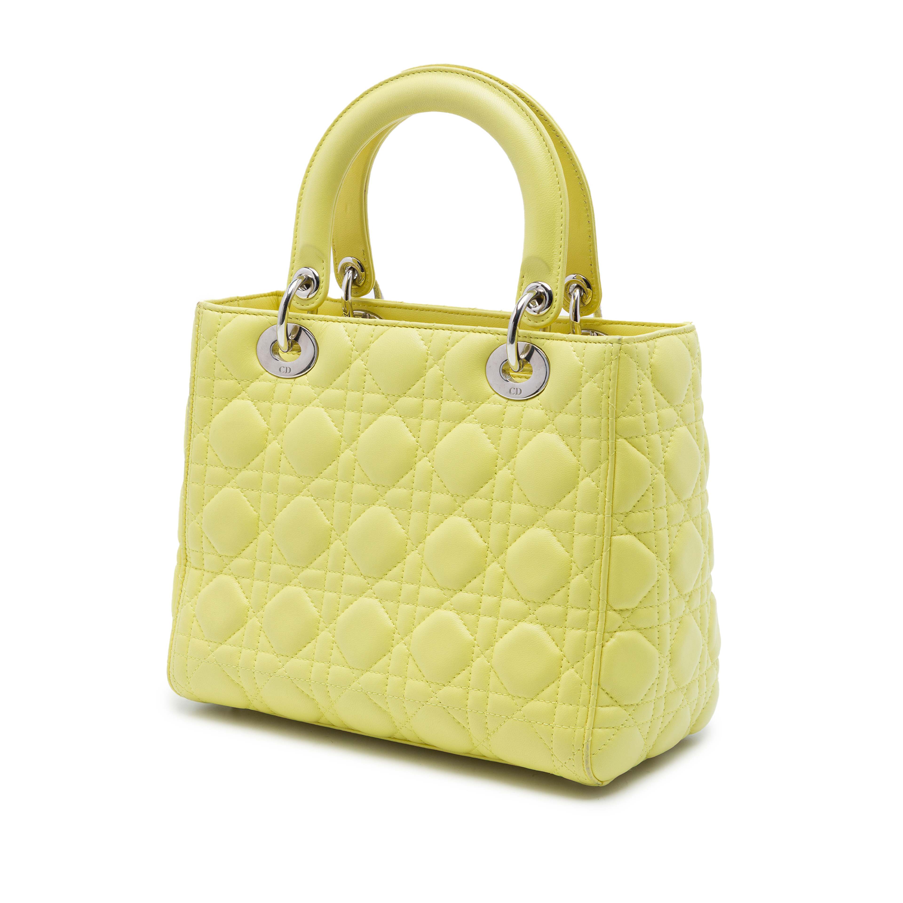 Dior Medium Lambskin Cannage Lady Dior, från Luxclusif, i färgen gul. Klicka för att öppna bilden i stort format