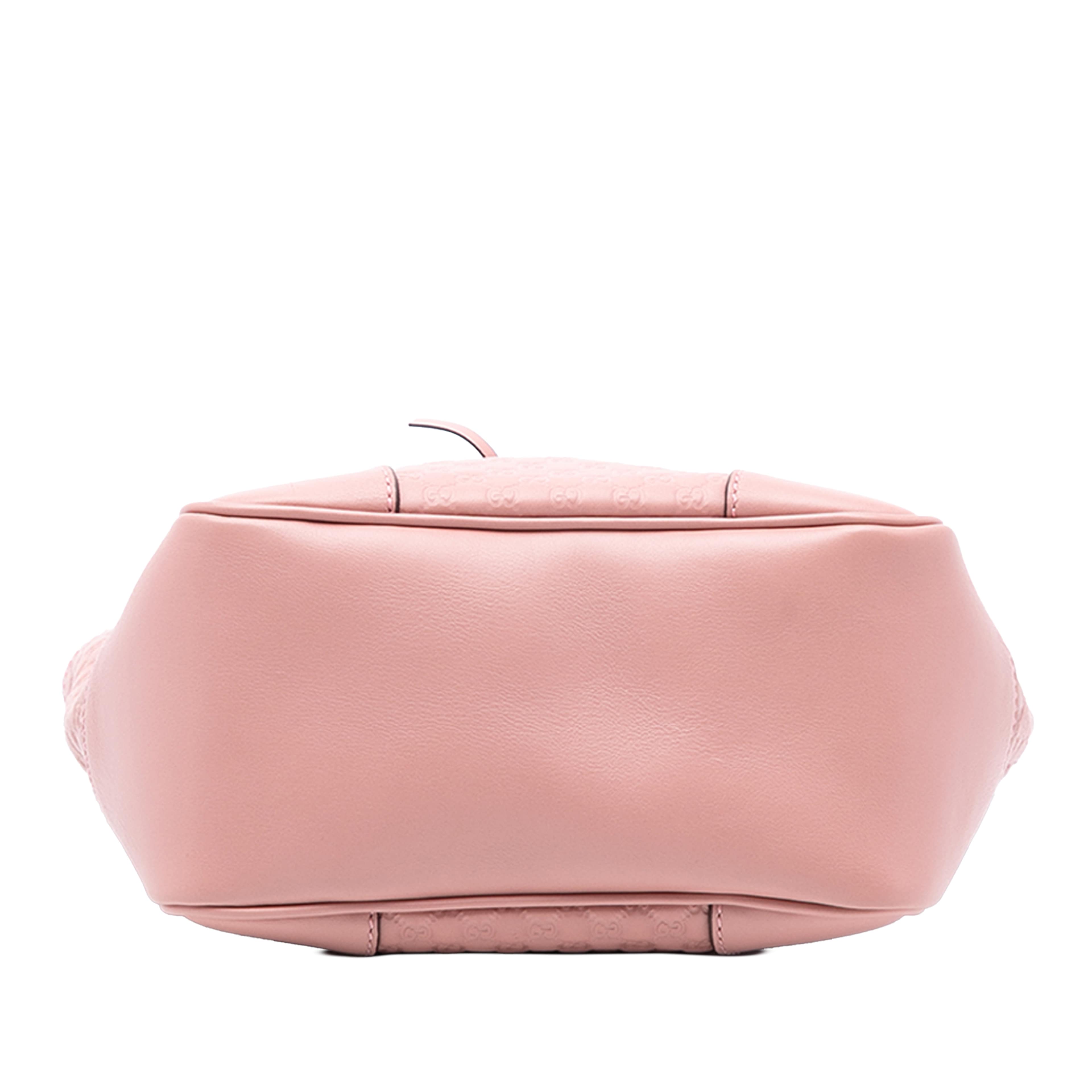 Gucci Small Microguccissima Bree Satchel, från Luxclusif, i färgen rosa. Klicka för att öppna bilden i stort format
