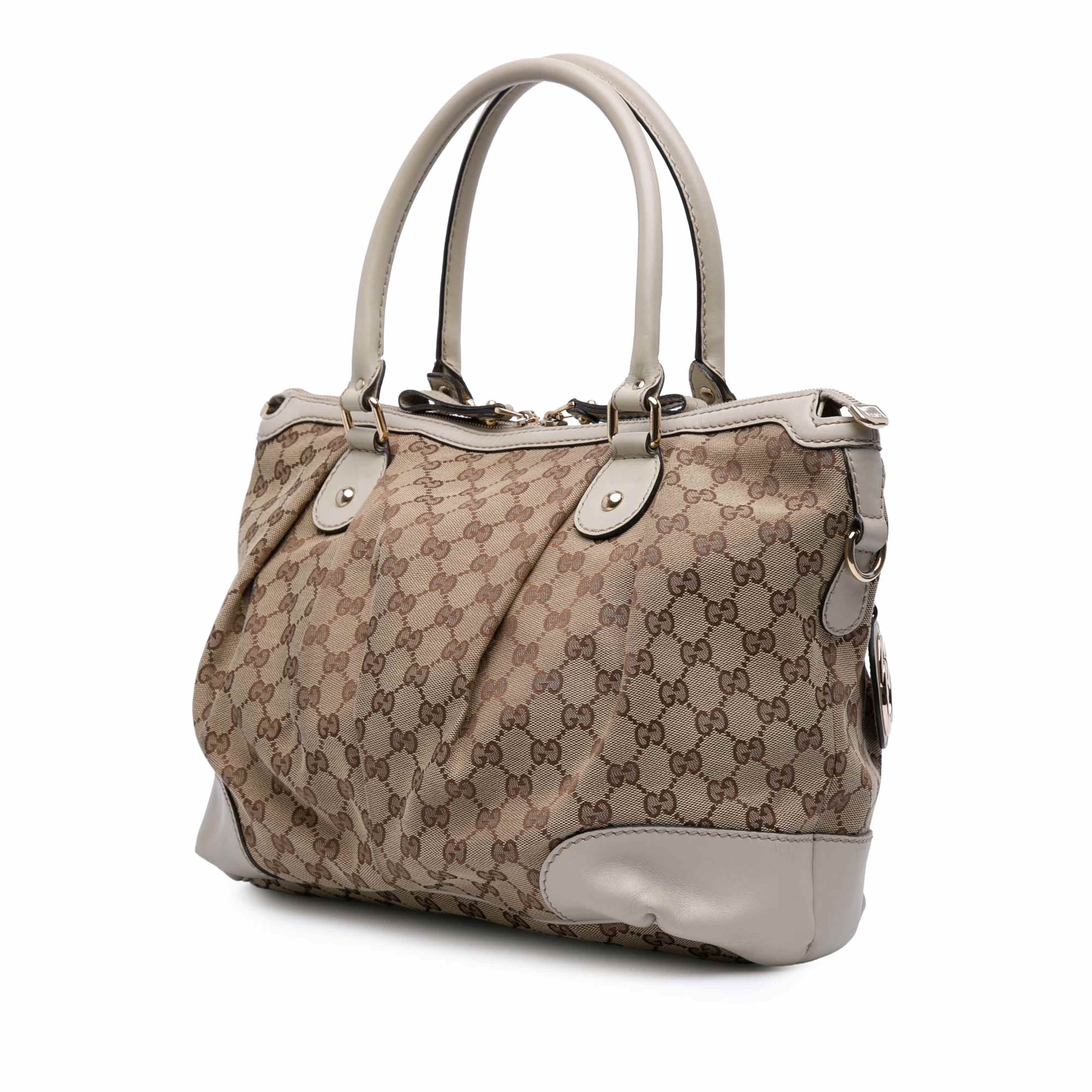 Gucci Gg Canvas Sukey Satchel, från Luxclusif, i färgen beige. Klicka för att öppna bilden i stort format