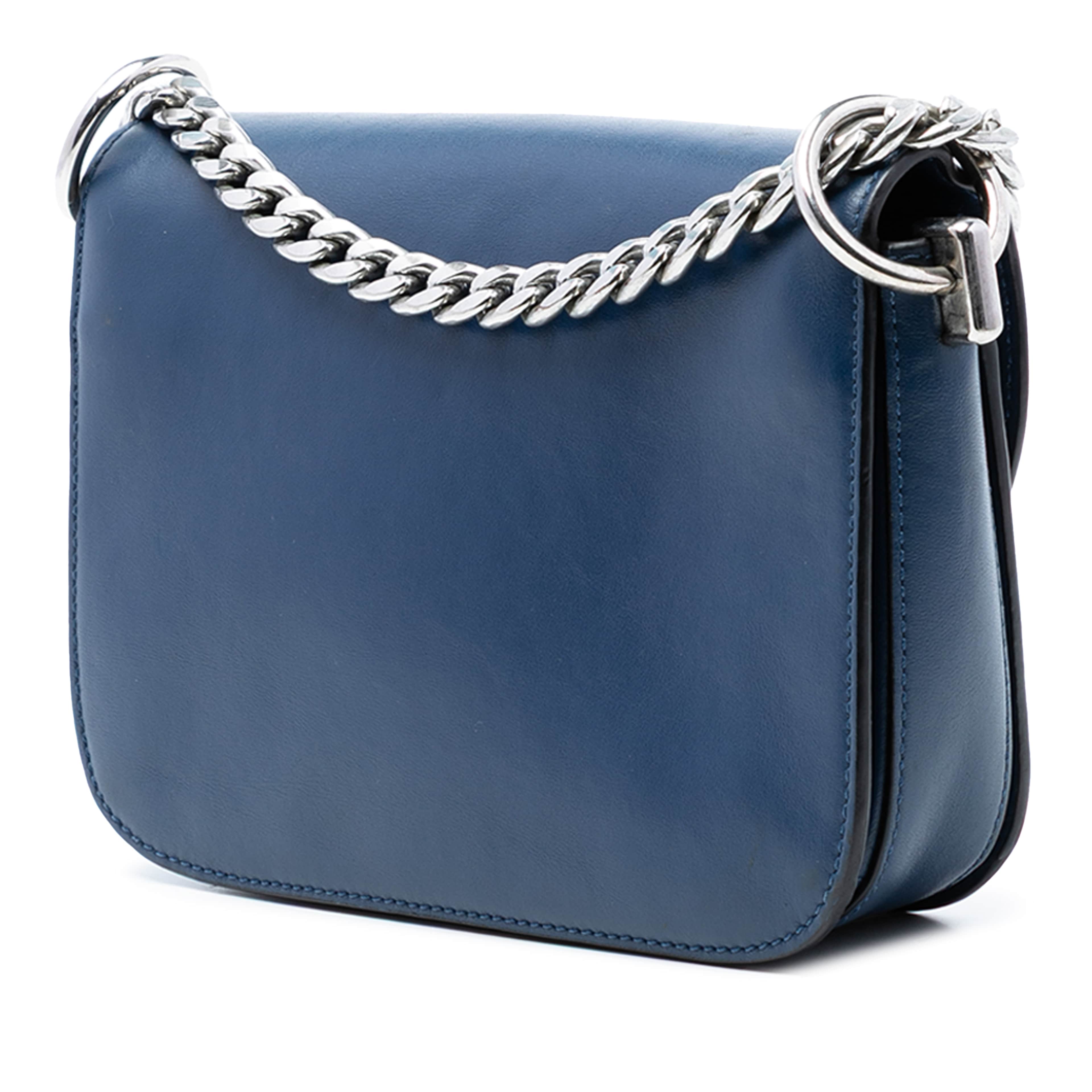 Prada Glace Calf Arcade Crossbody, från Luxclusif, i färgen dark blue. Klicka för att öppna bilden i stort format