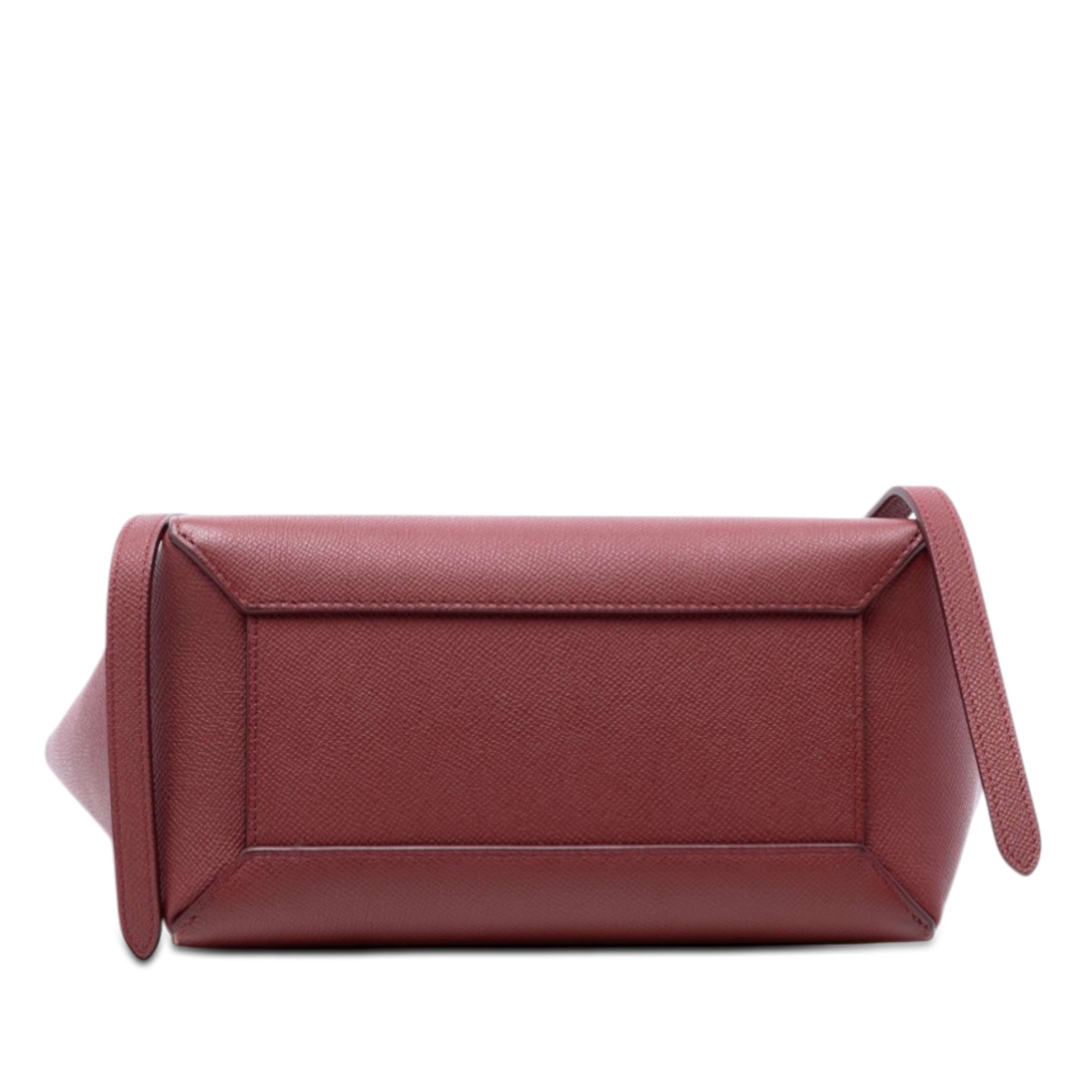 Celine Micro Grained Calfskin Belt Bag, från Luxclusif, i färgen röd. Klicka för att öppna bilden i stort format