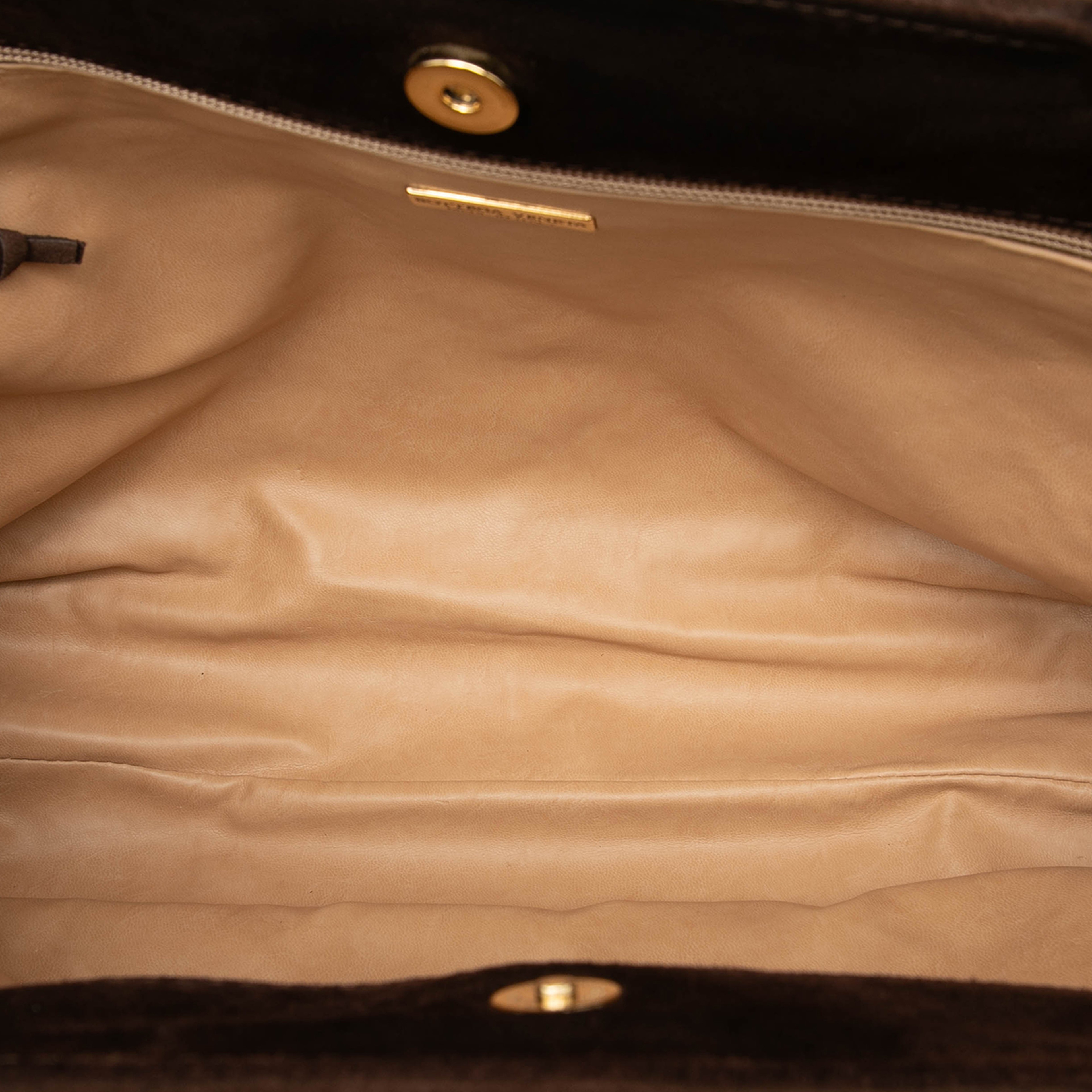 Bottega Veneta Suede Intrecciato Tote, från Luxclusif, i färgen brown. Klicka för att öppna bilden i stort format