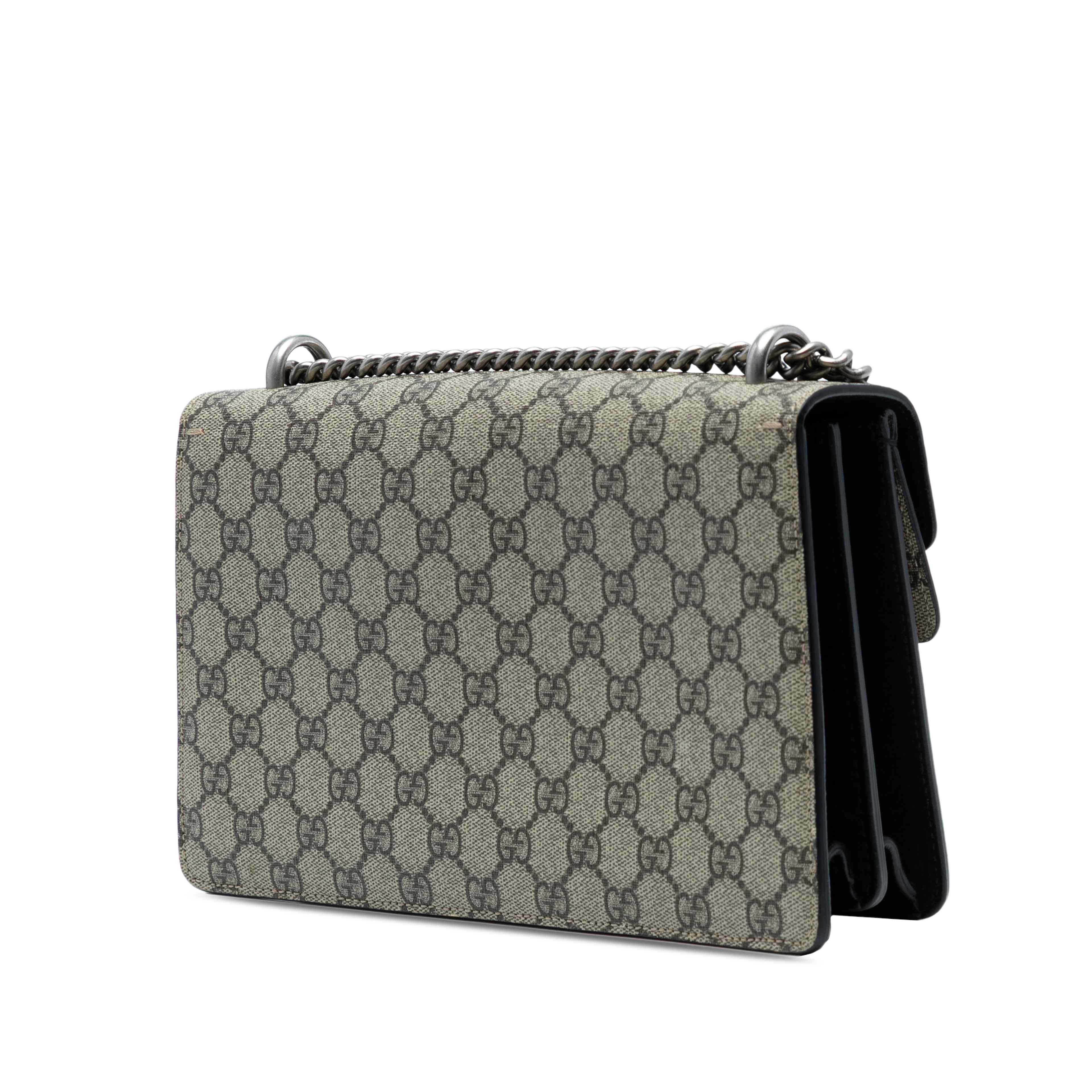 Gucci Medium Gg Supreme Dionysus Shoulder Bag, från Luxclusif, i färgen beige. Klicka för att öppna bilden i stort format