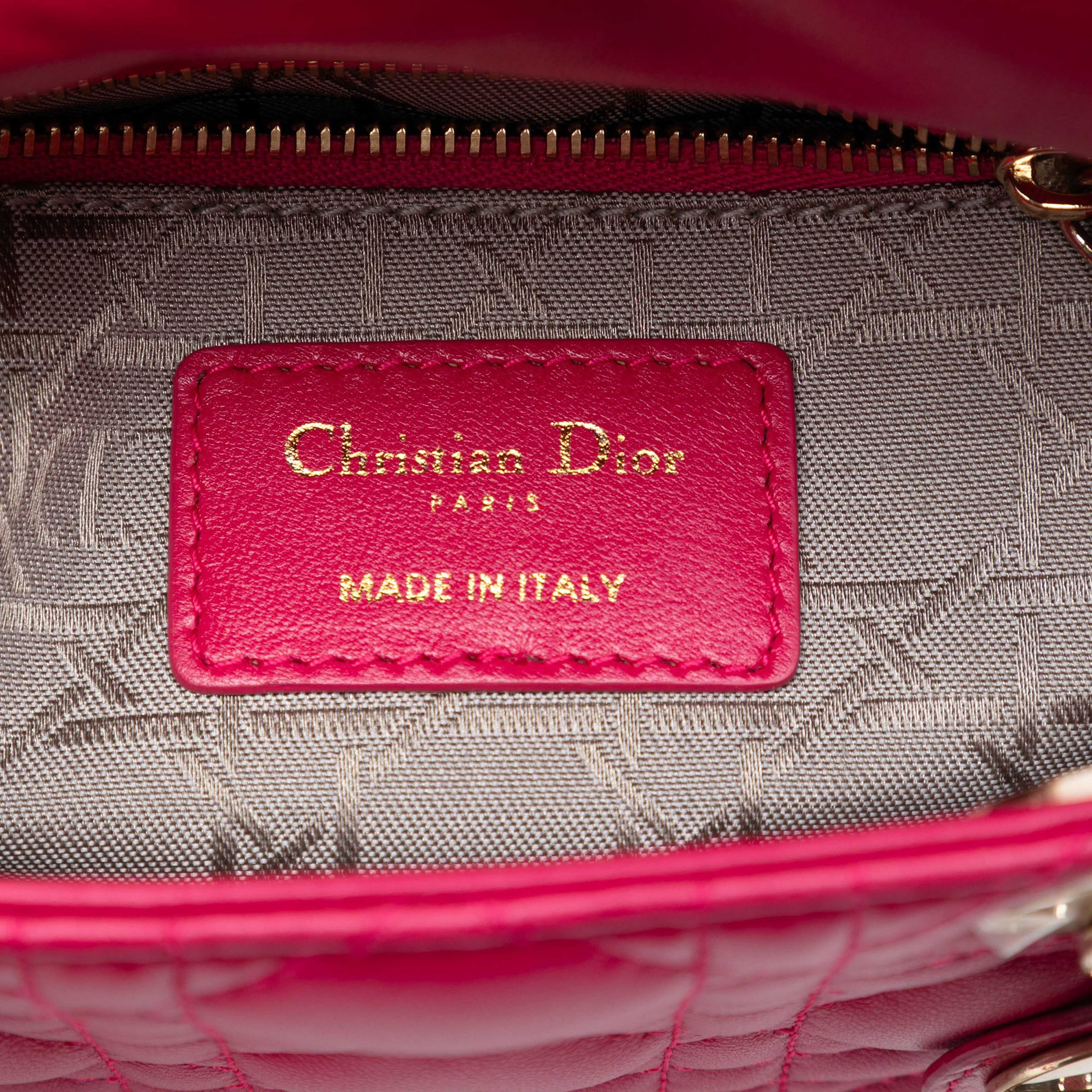 Dior Mini Lambskin Cannage Lady Dior, från Luxclusif, i färgen dark pink. Klicka för att öppna bilden i stort format