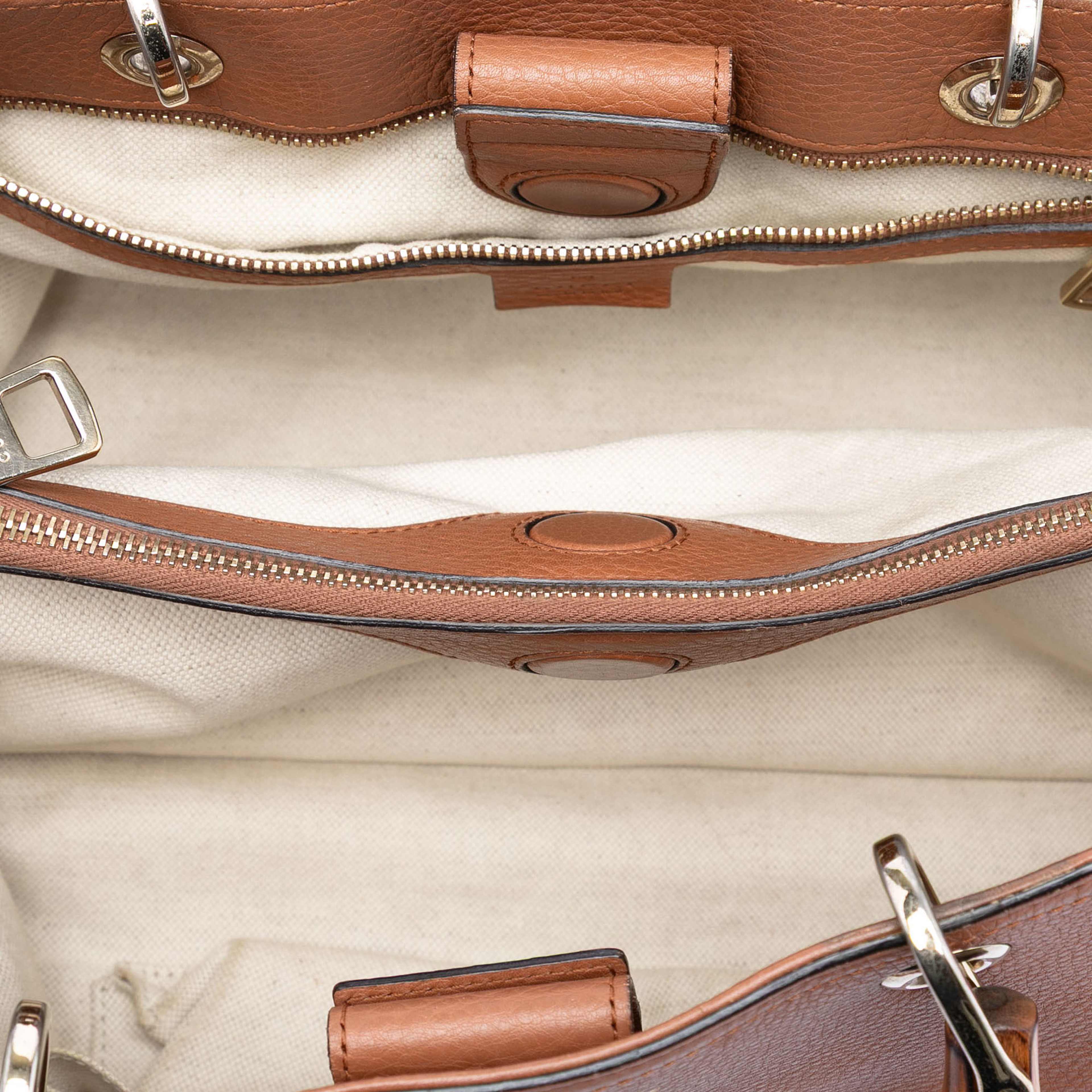 Gucci Medium Calfskin Bamboo Shopper Satchel, från Luxclusif, i färgen brown. Klicka för att öppna bilden i stort format