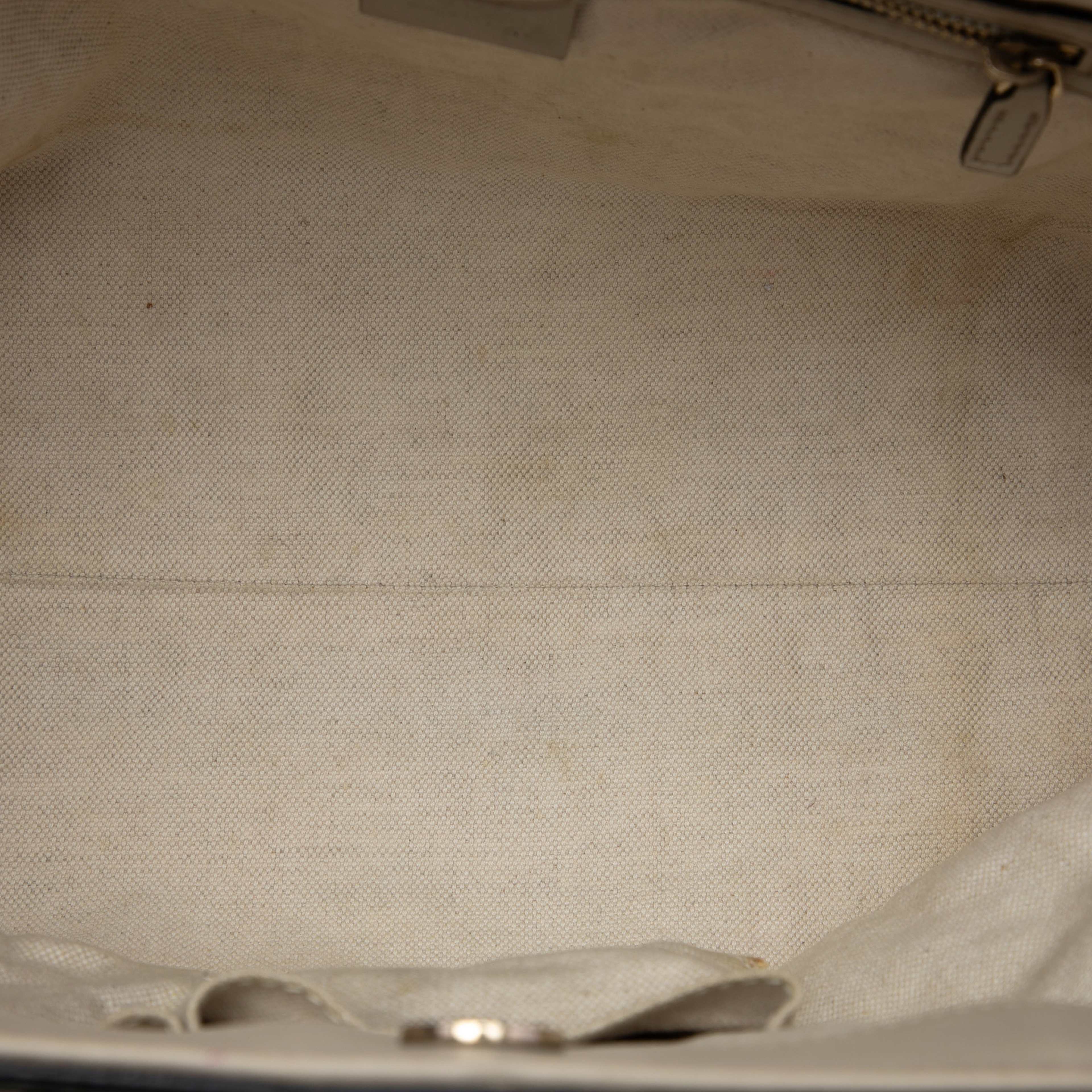 Gucci Gg Canvas Web Mayfair Tote, från Luxclusif, i färgen vit. Klicka för att öppna bilden i stort format