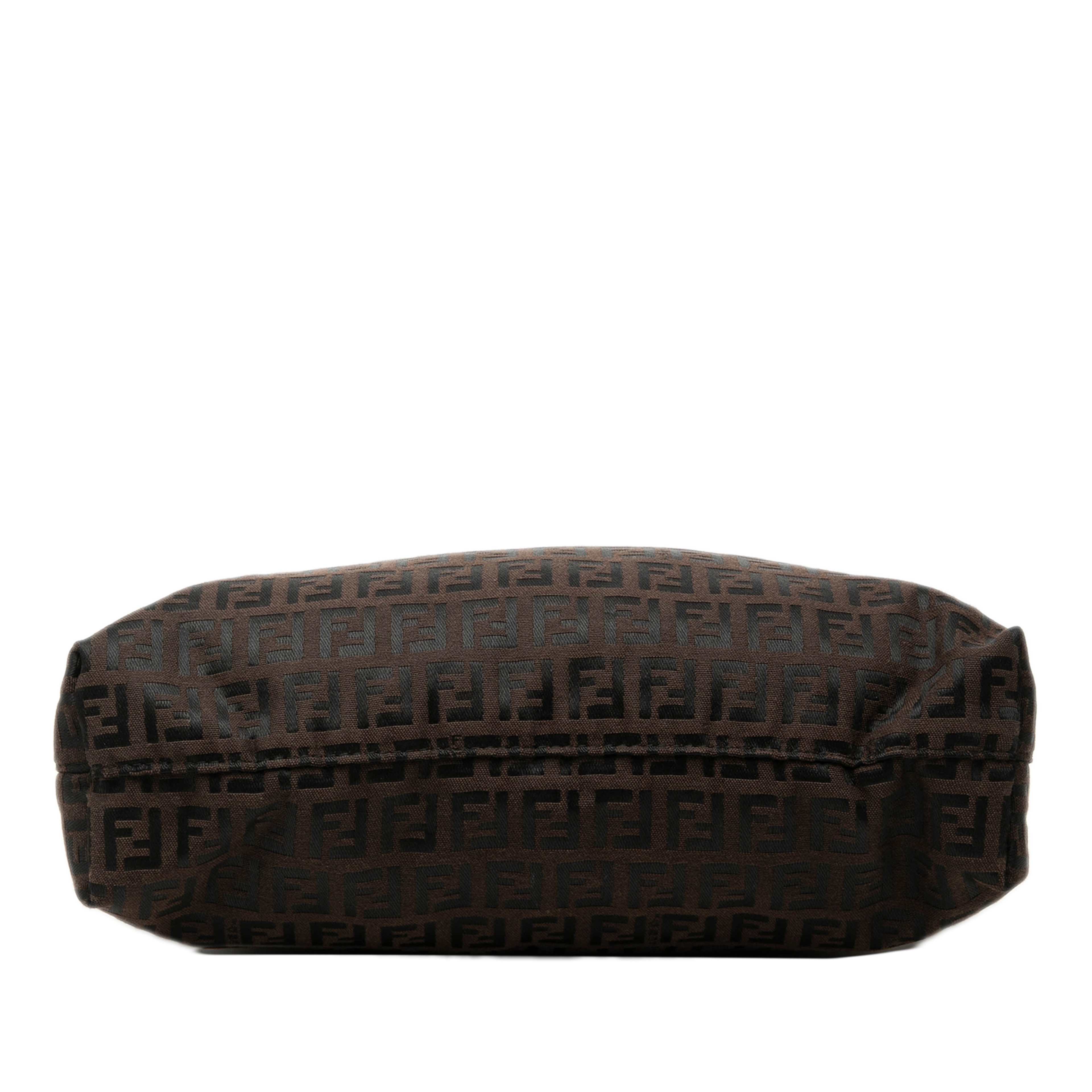 Fendi Zucchino Canvas Tote, från Luxclusif, i färgen brun. Klicka för att öppna bilden i stort format